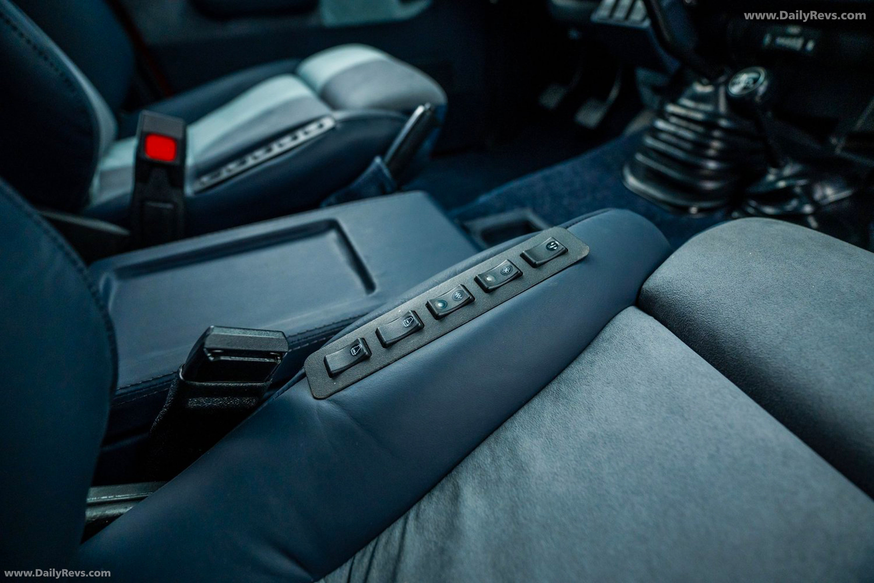 1985 Legacy Overland Toyota Land Cruiser FJ60 Interior