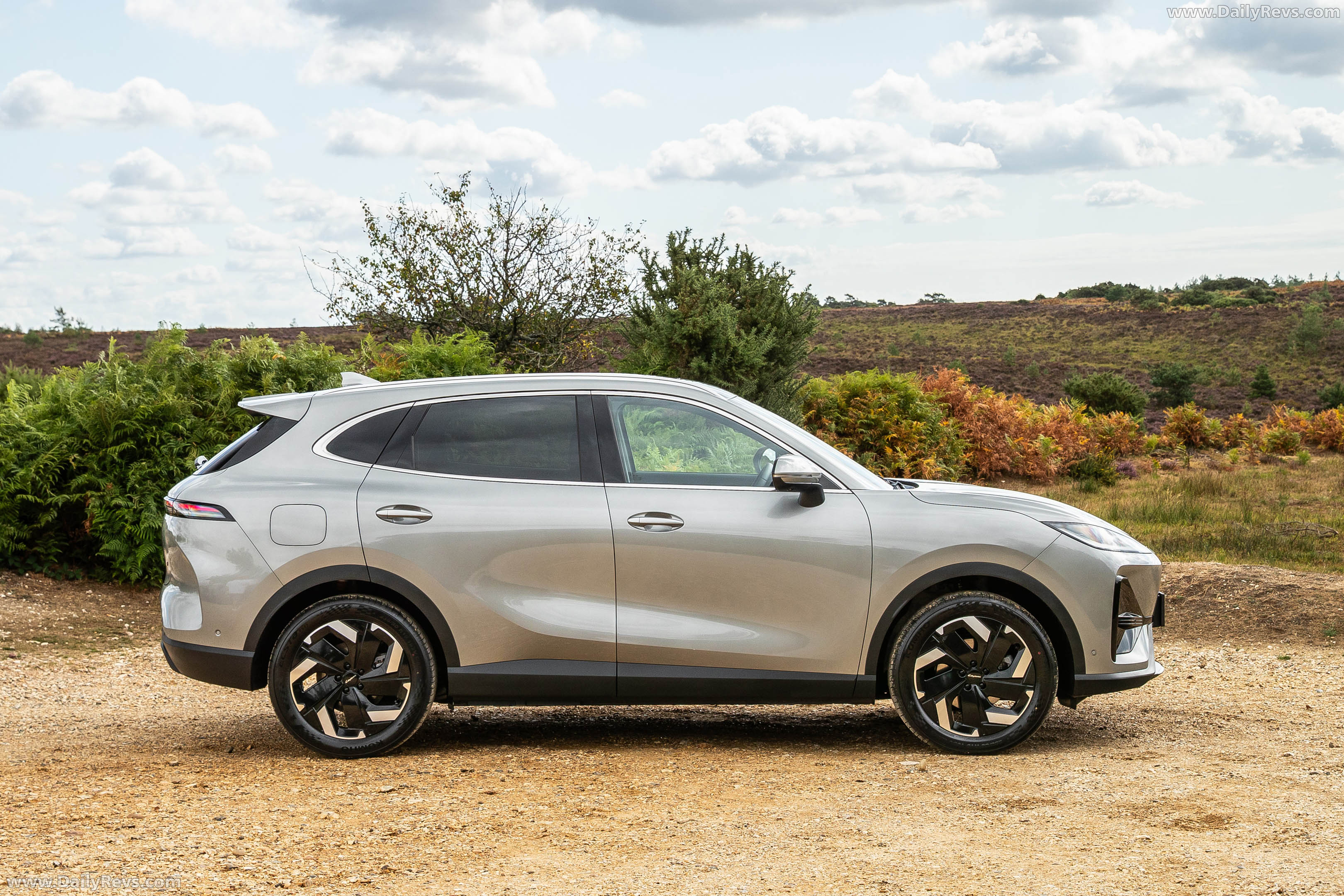 2026 Lepas L6 EV Side View