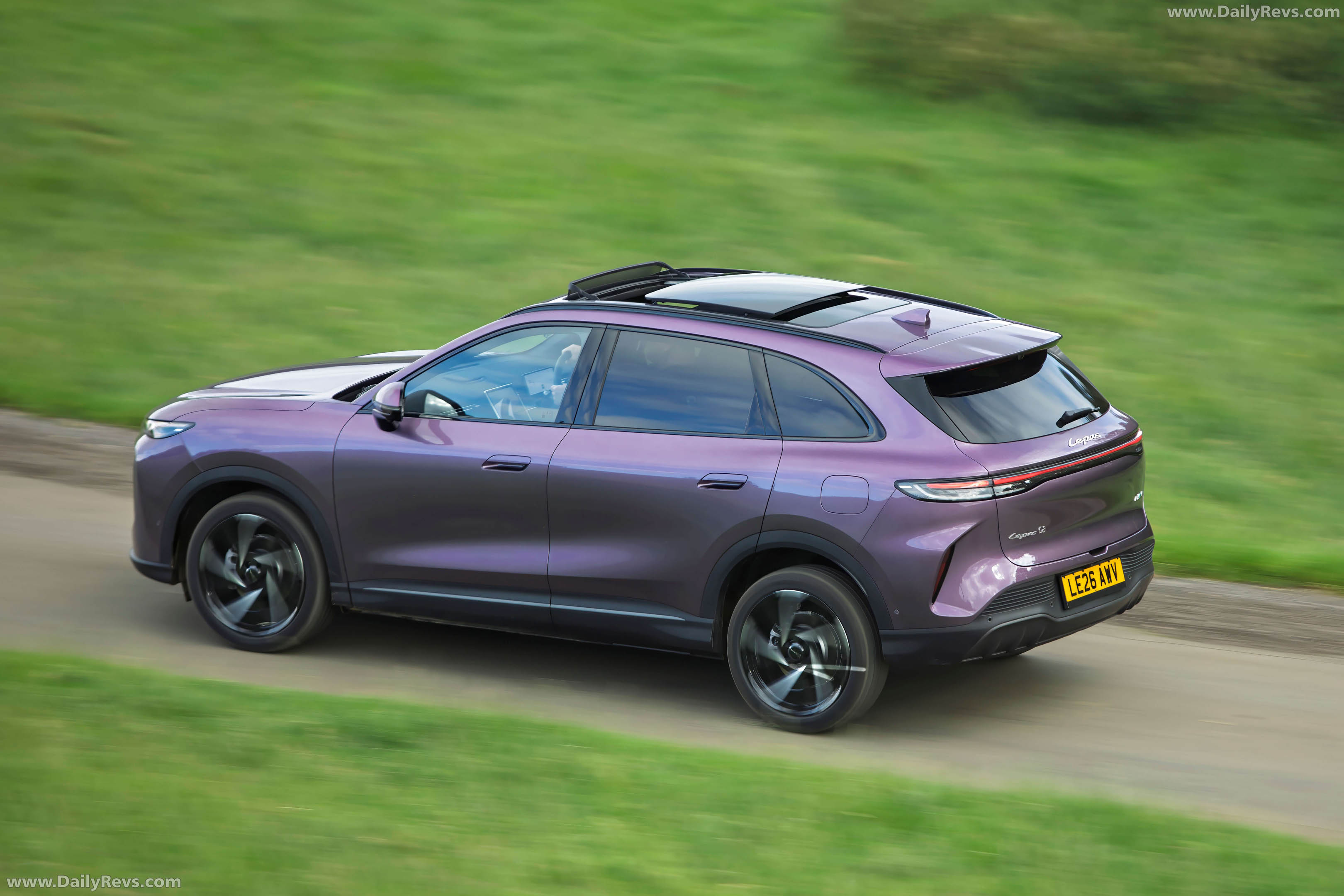2026 Lepas L8 Side View