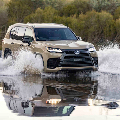 2025 Lexus LX 500d Overtrail Front View