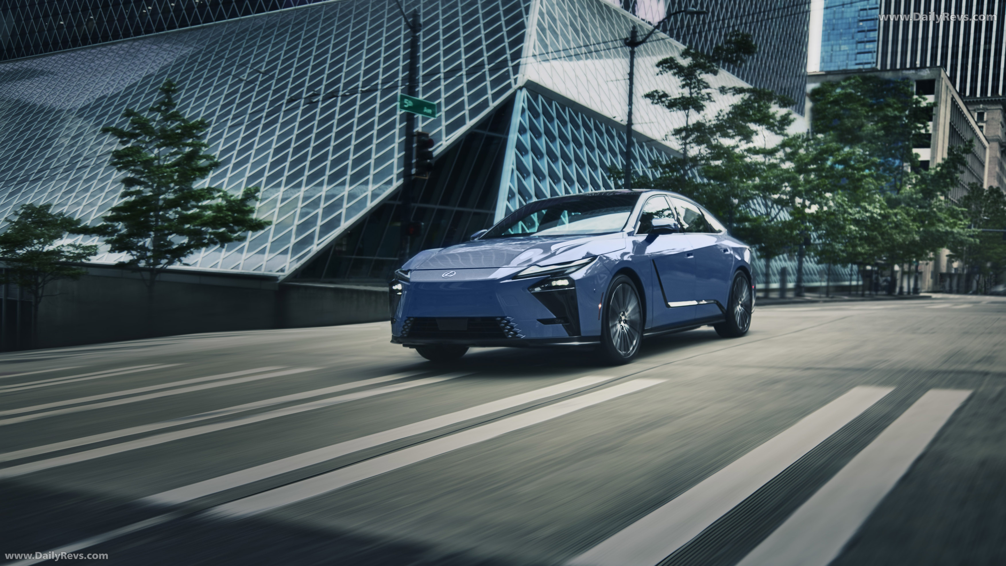 2026 Lexus ES 350e US Version Front View