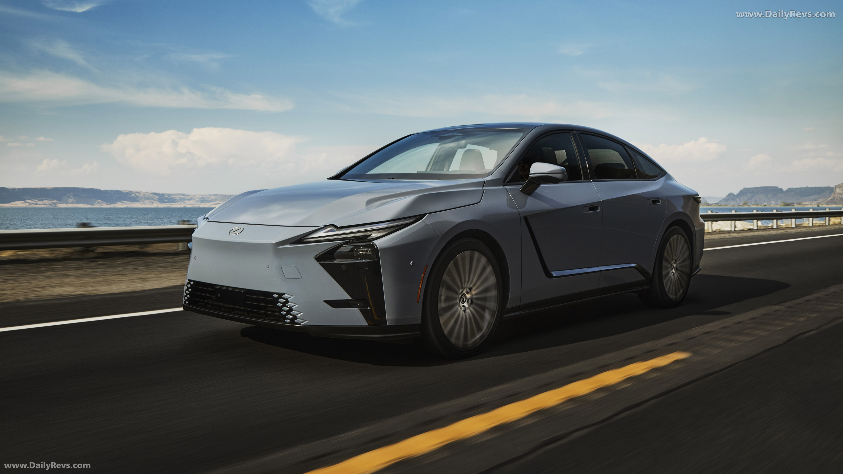 2026 Lexus ES 350e US Version Front View