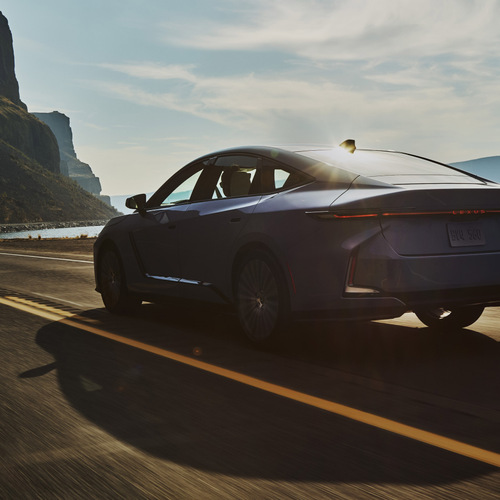2026 Lexus ES 350e US Version Rear View