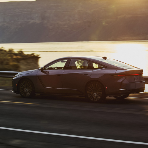 2026 Lexus ES 350e US Version Side View