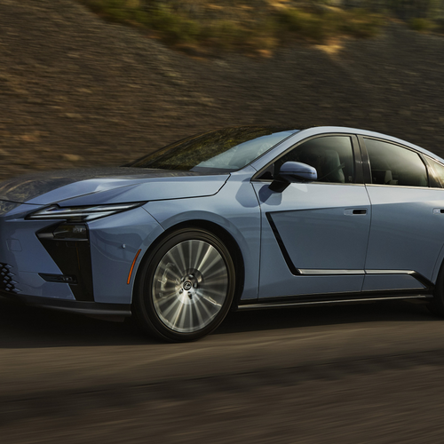 2026 Lexus ES 350e US Version Side View