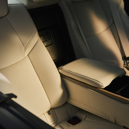2026 Lexus ES 350e US Version Interior