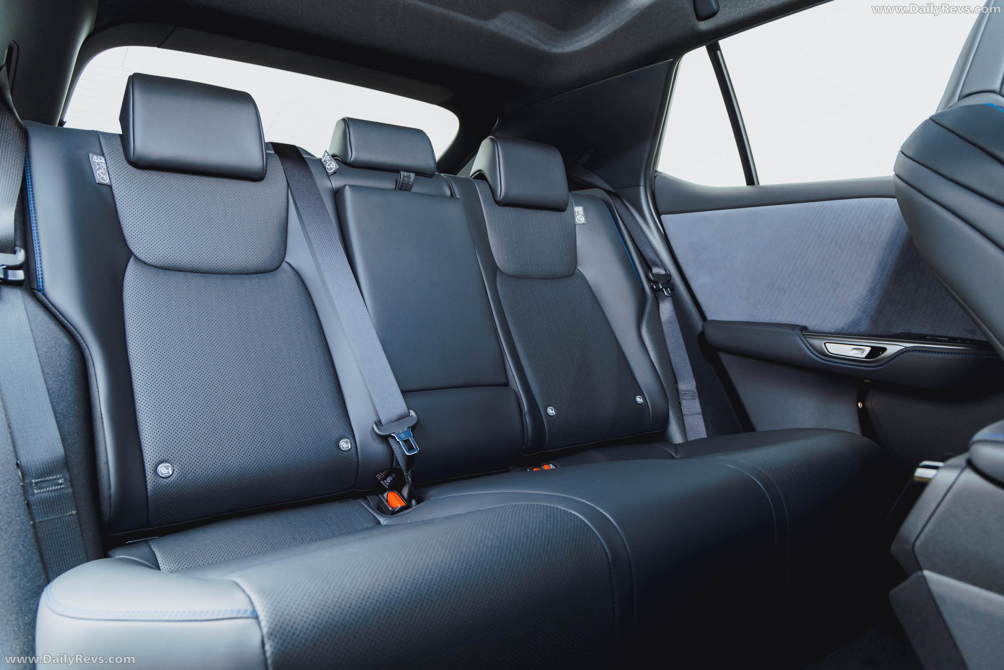 2026 Lexus RZ 550e F SPORT UK Version Interior