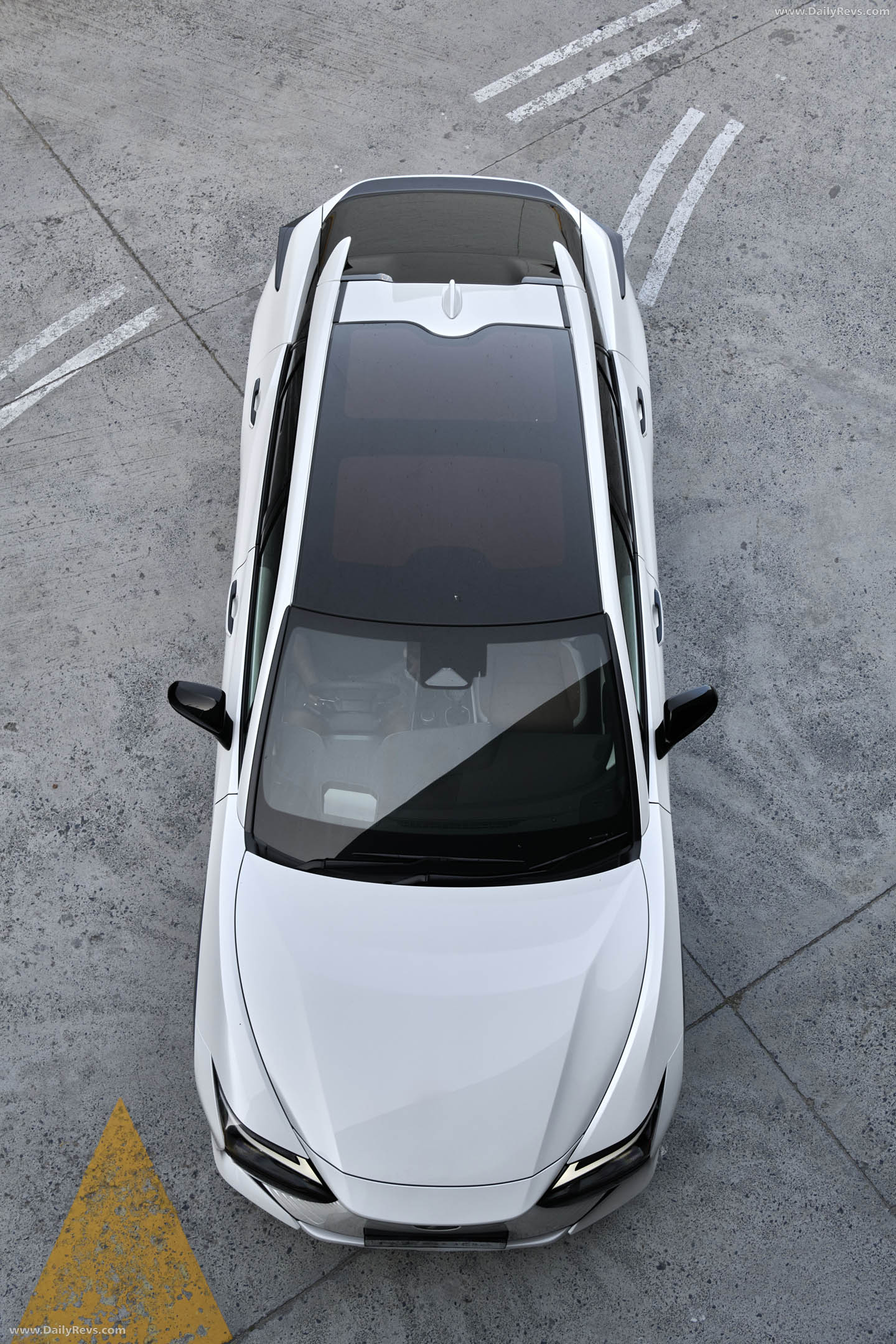 2026 Lexus RZ 550e South African Version Top View