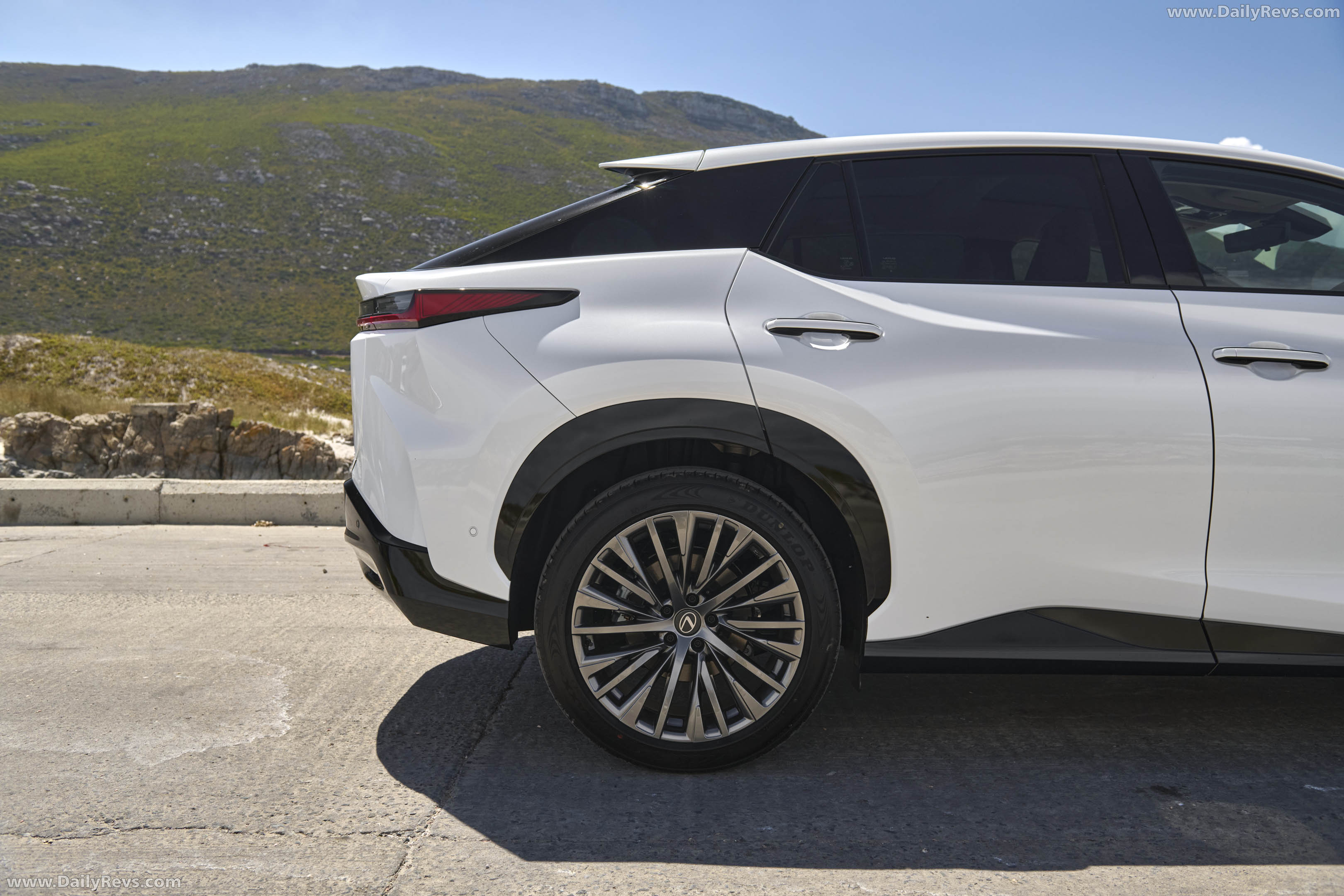 2026 Lexus RZ 550e South African Version Exterior