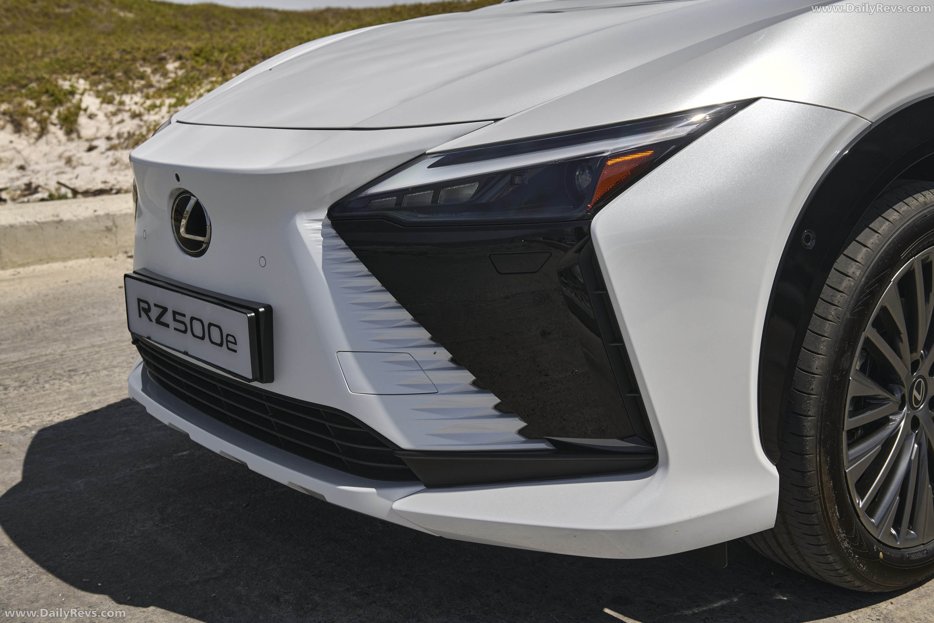 2026 Lexus RZ 550e South African Version Exterior