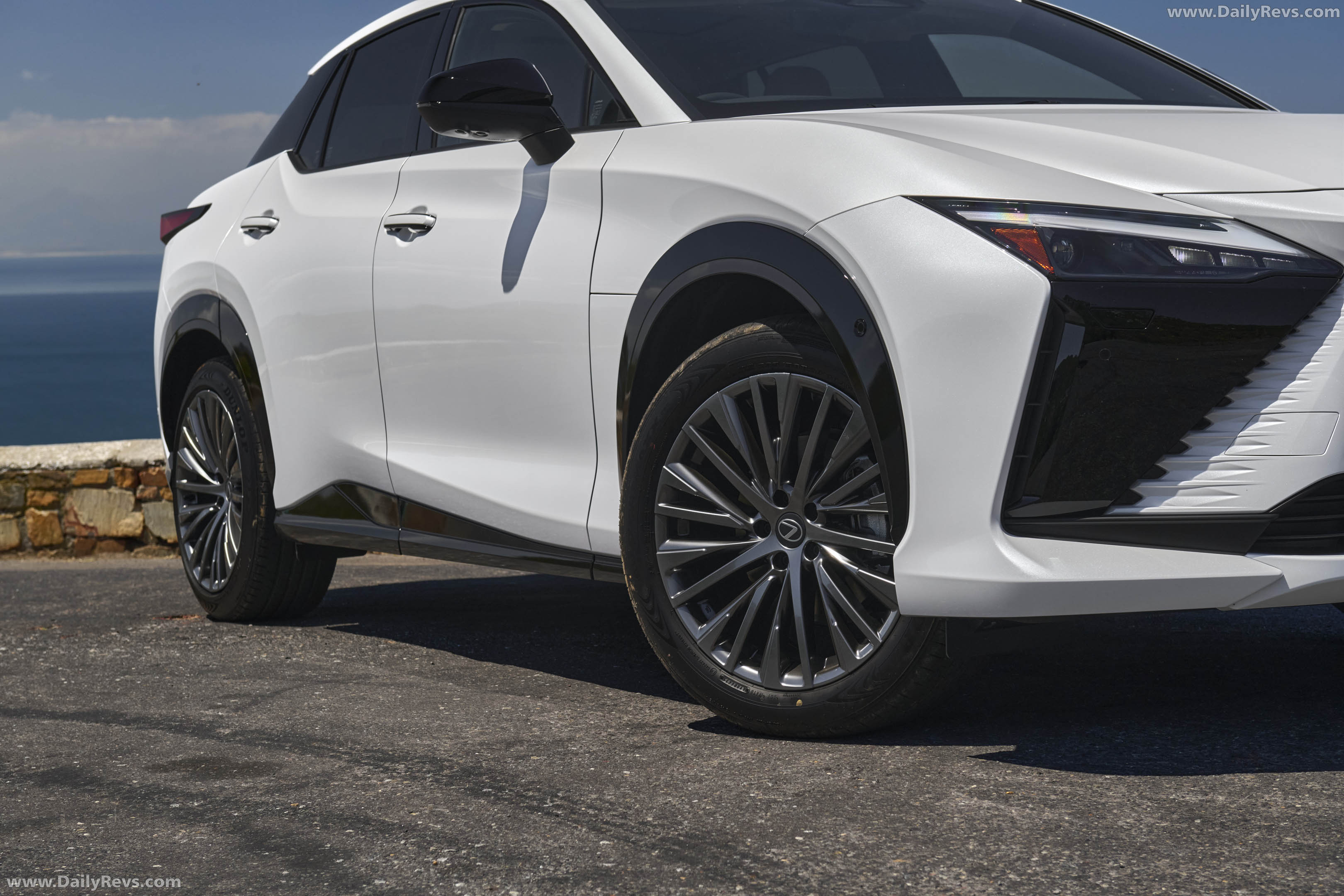 2026 Lexus RZ 550e South African Version Exterior