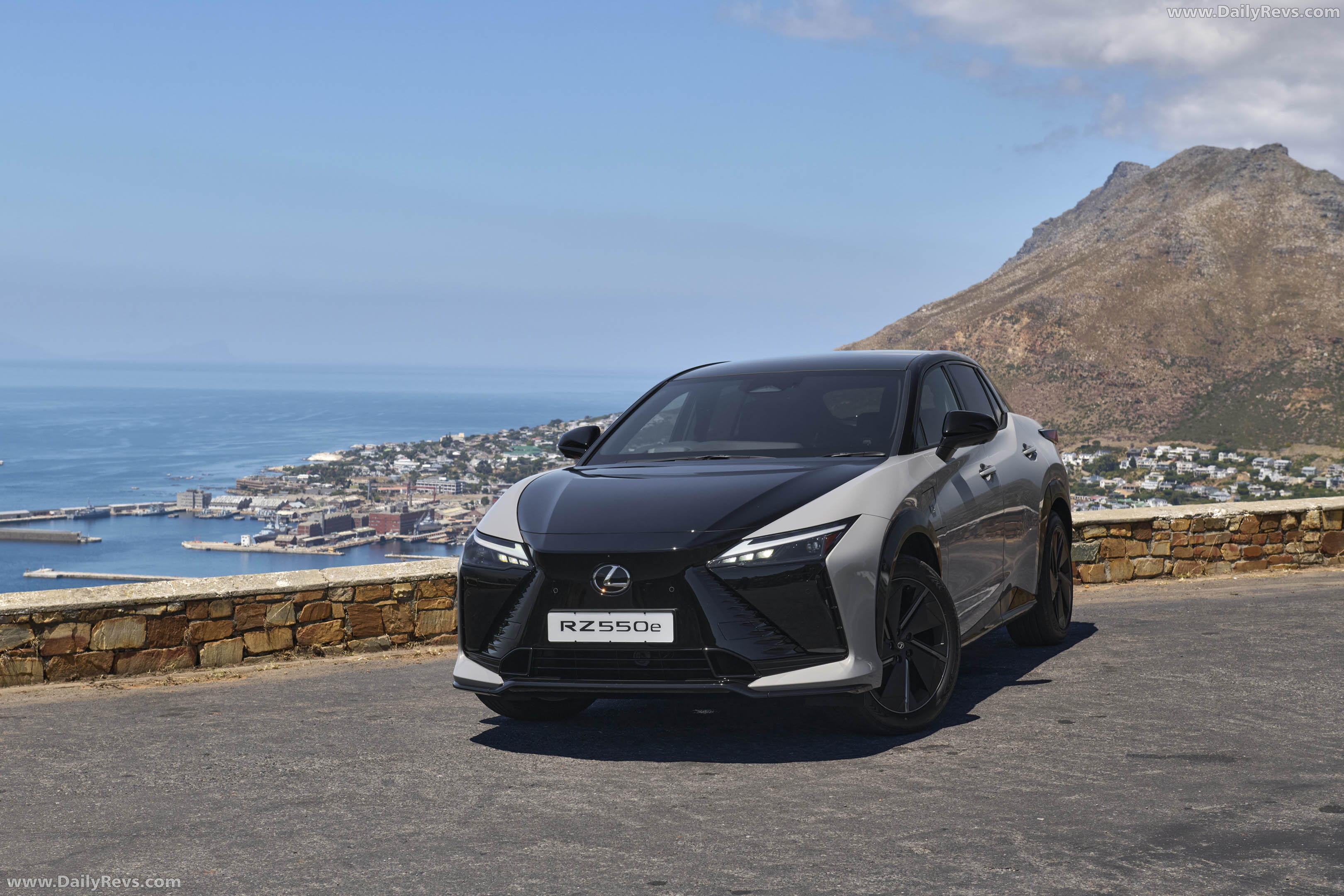 2026 Lexus RZ 550e South African Version Front View