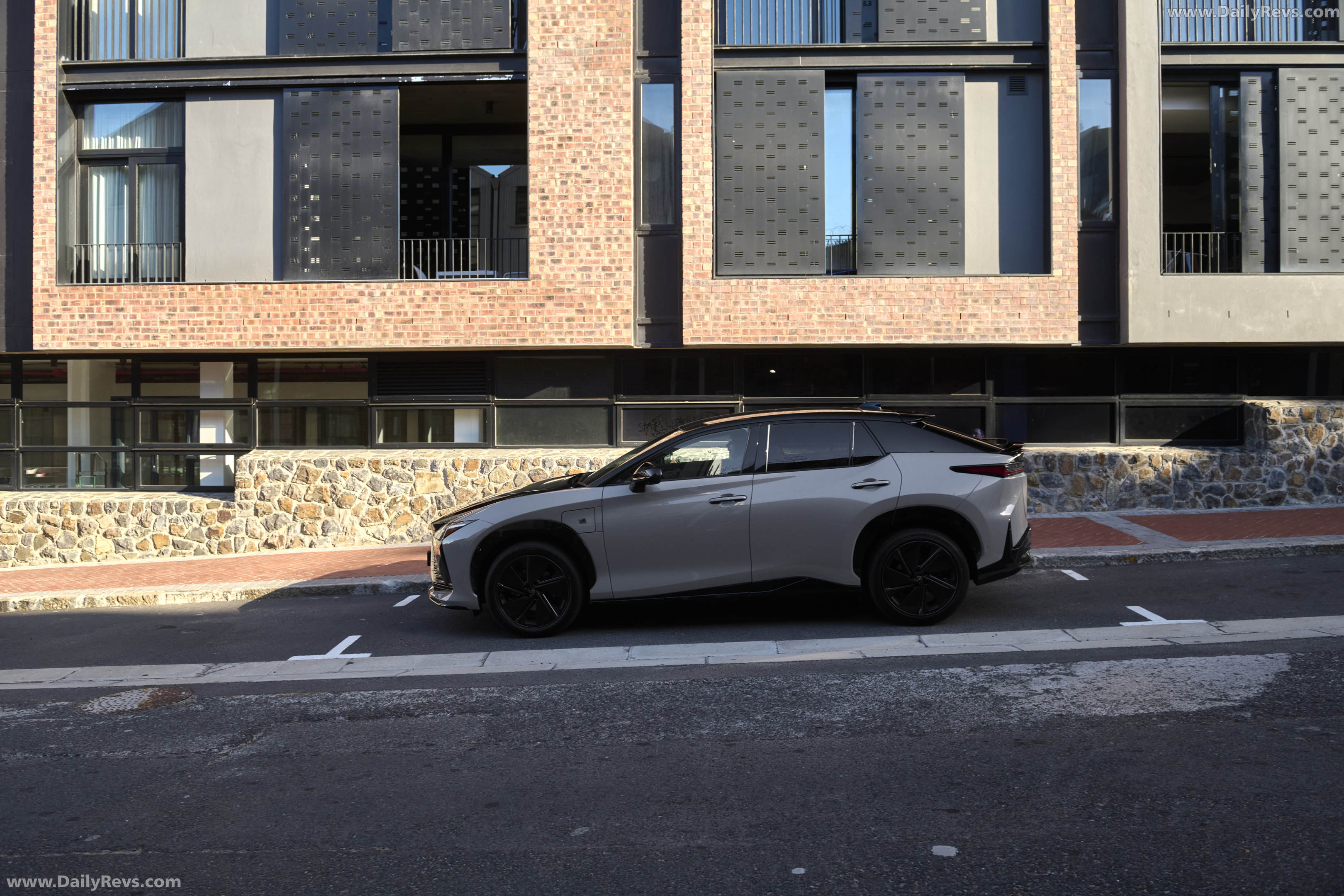 2026 Lexus RZ 550e South African Version Side View