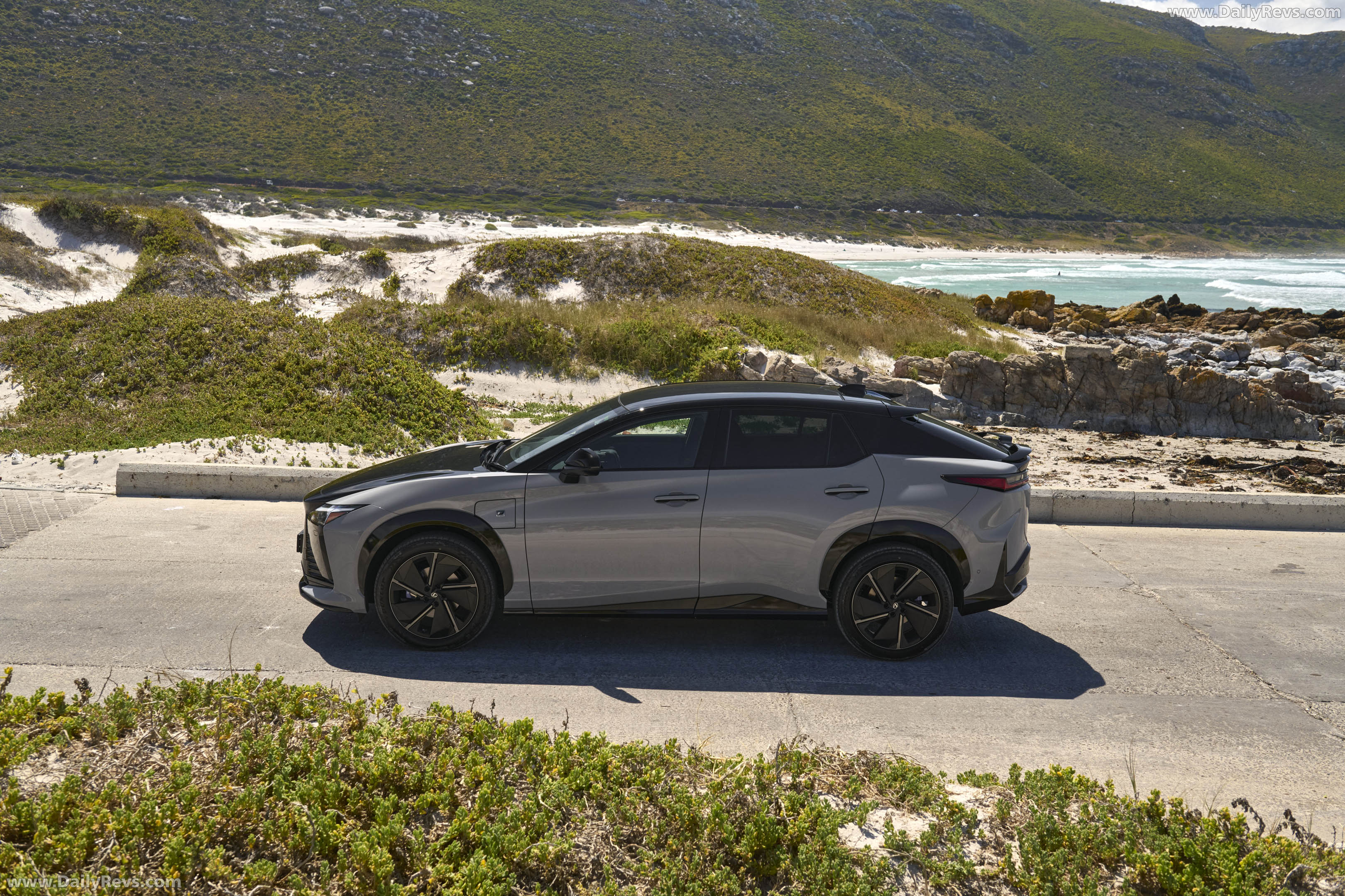 2026 Lexus RZ 550e South African Version Side View