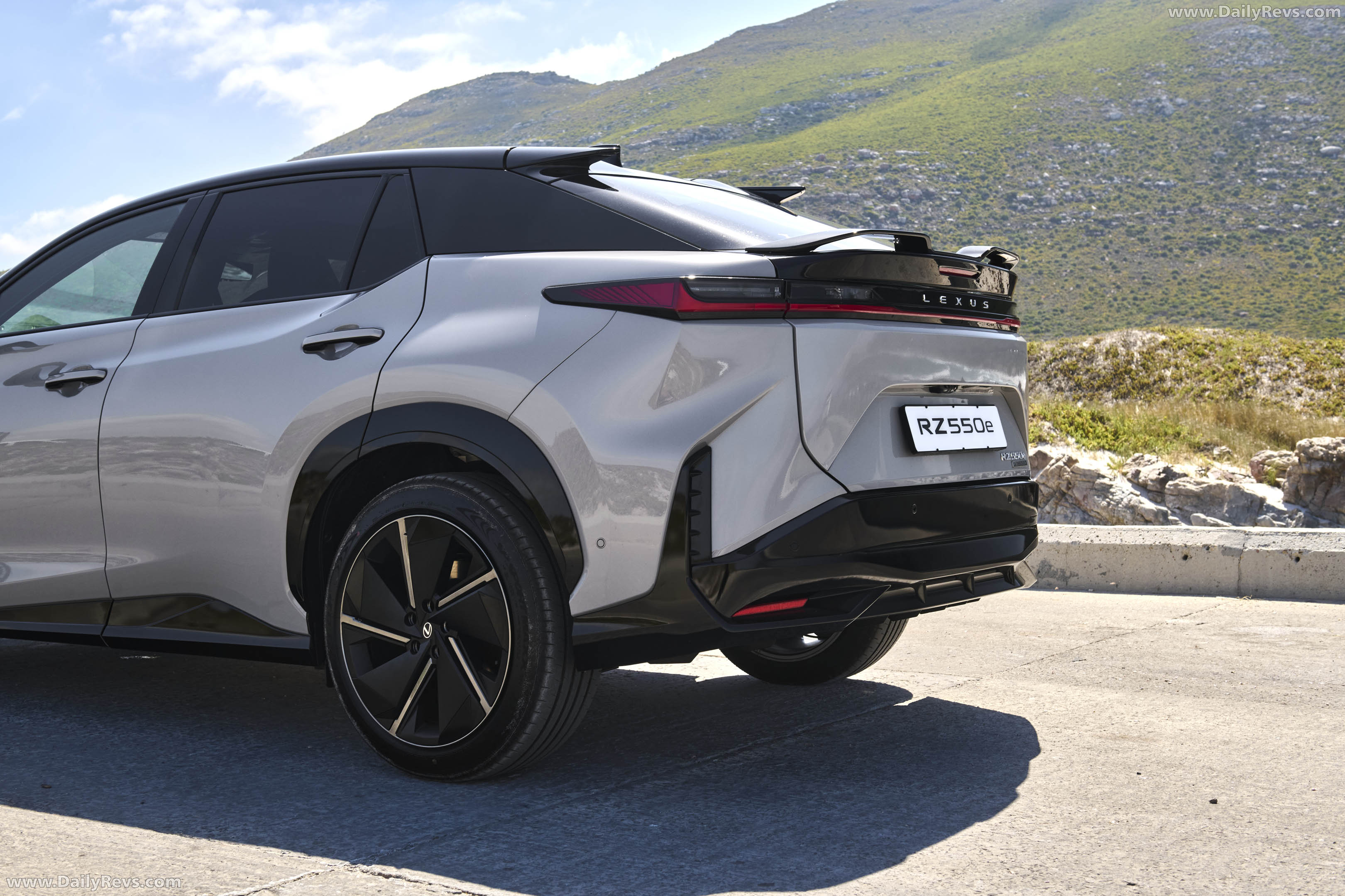 2026 Lexus RZ 550e South African Version Exterior