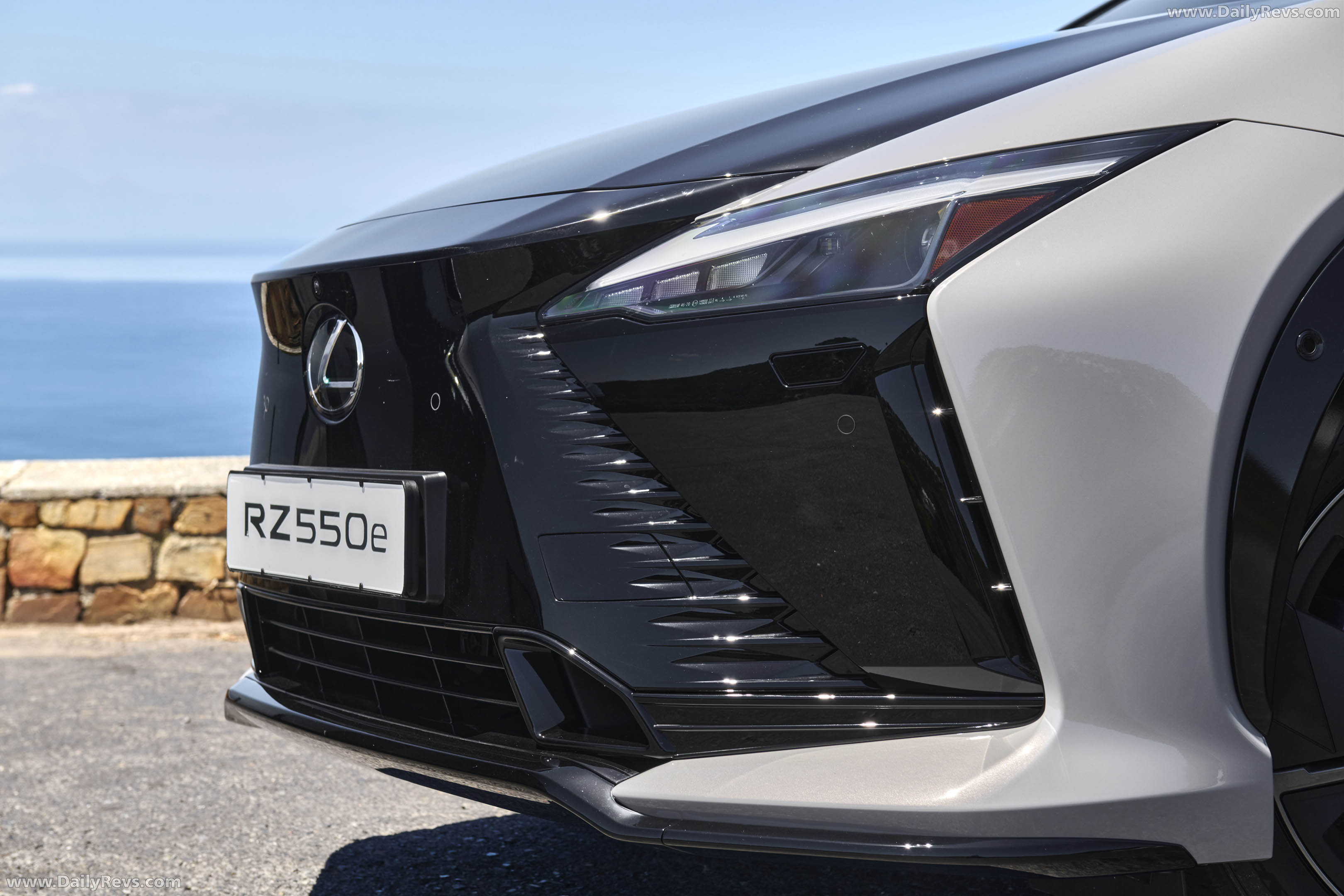 2026 Lexus RZ 550e South African Version Exterior