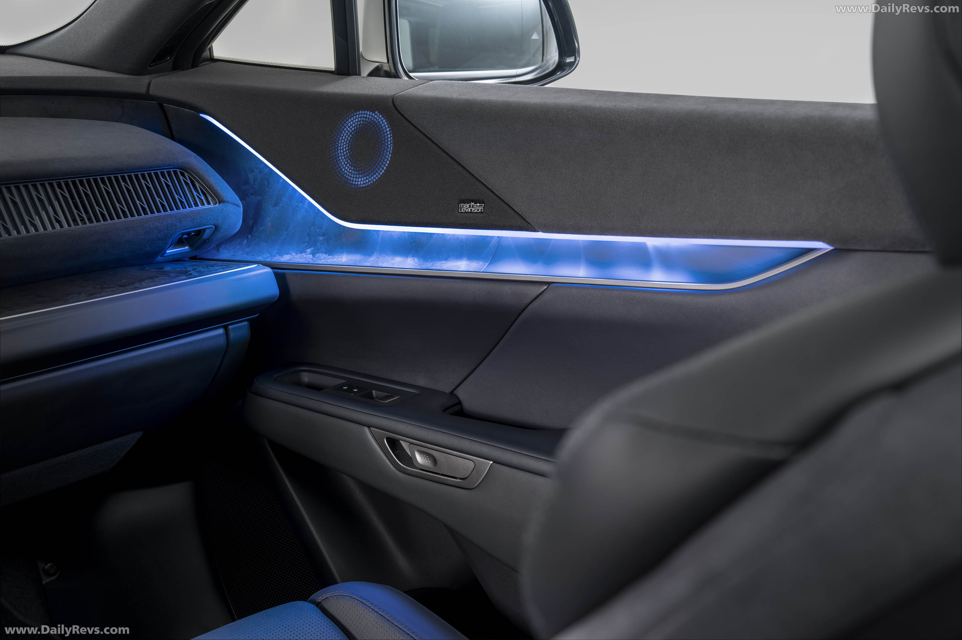2027 Lexus TZ Interior