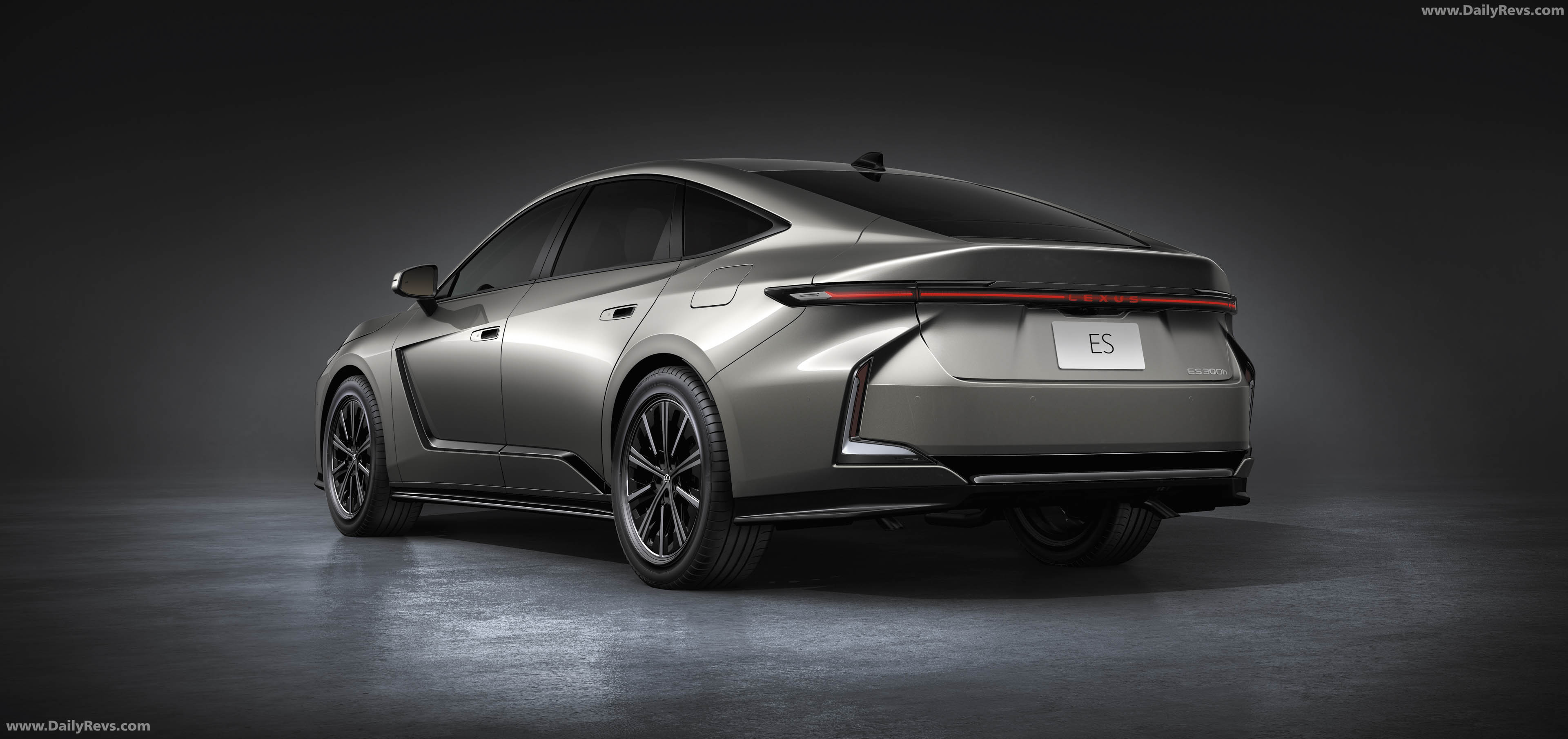 2026 Lexus ES 300h Rear View