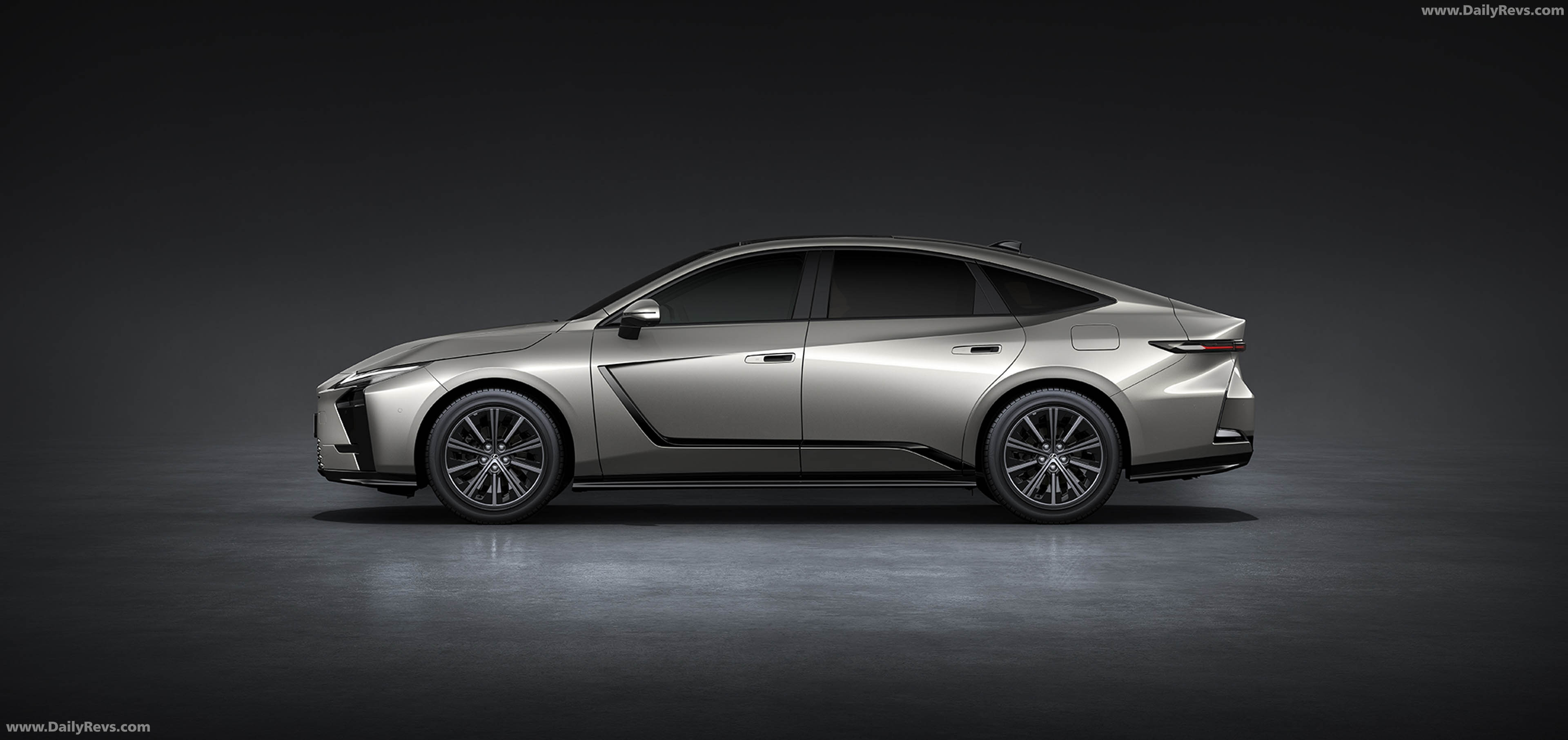 2026 Lexus ES 300h Side View