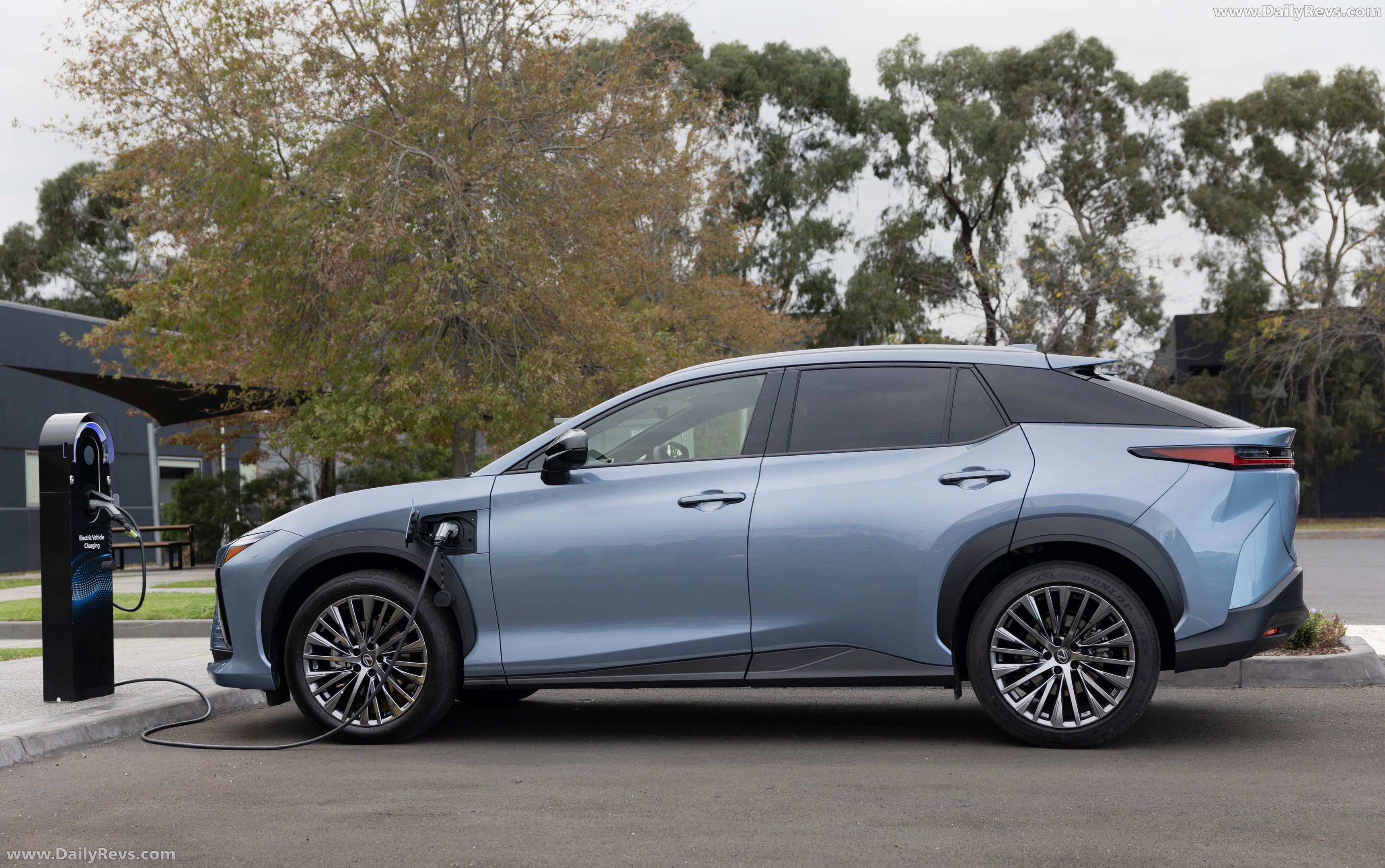 2026 Lexus RZ 500e Luxury Australian Version Side View