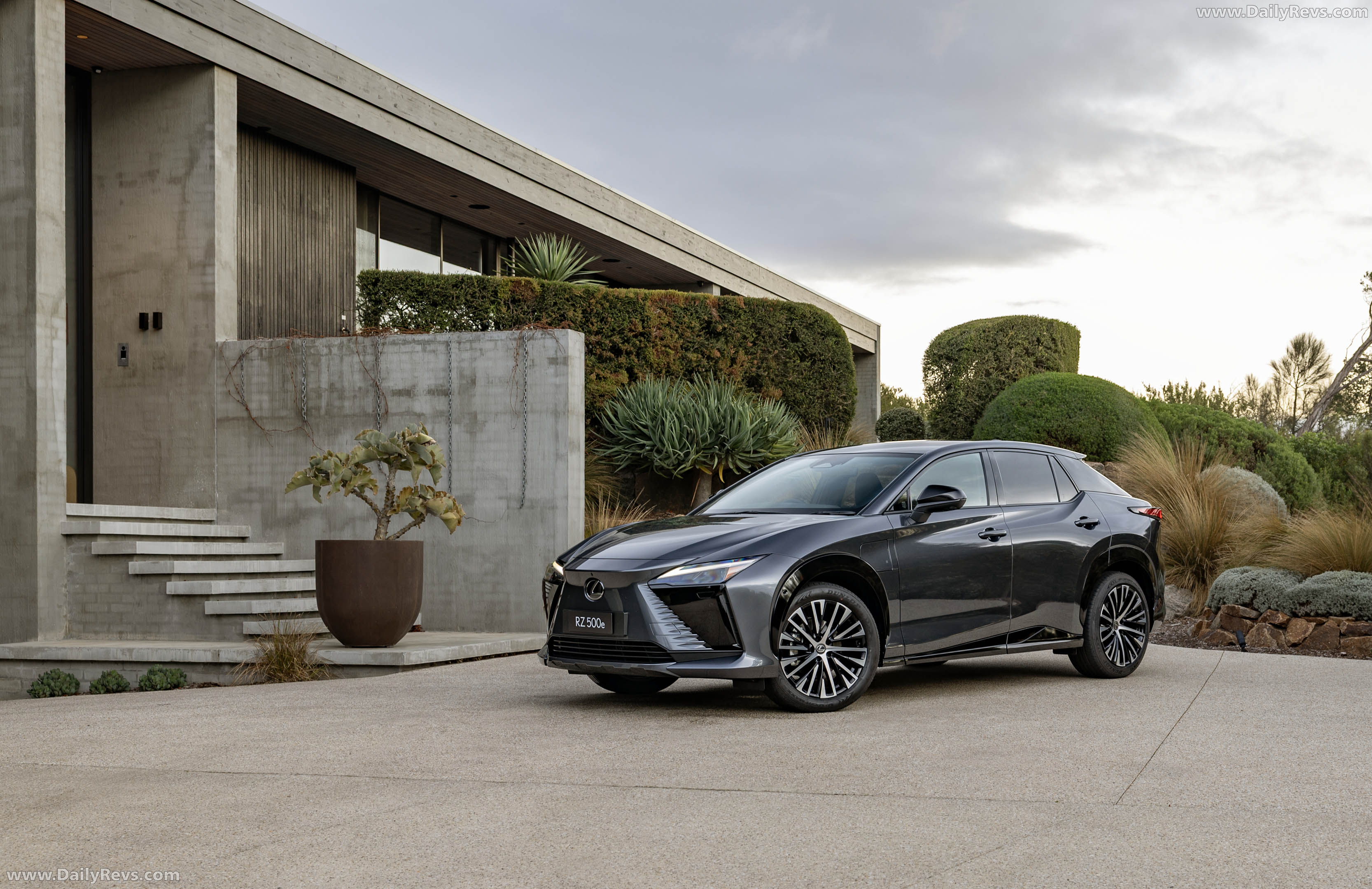 2026 Lexus RZ 500e Sports Luxury Australian Version Side View