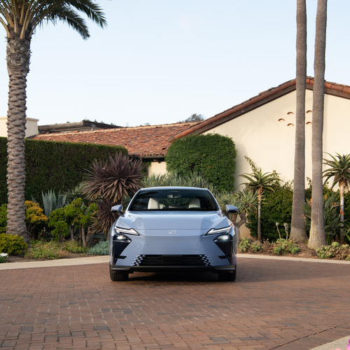 2026 Lexus ES 350e Premium Front View