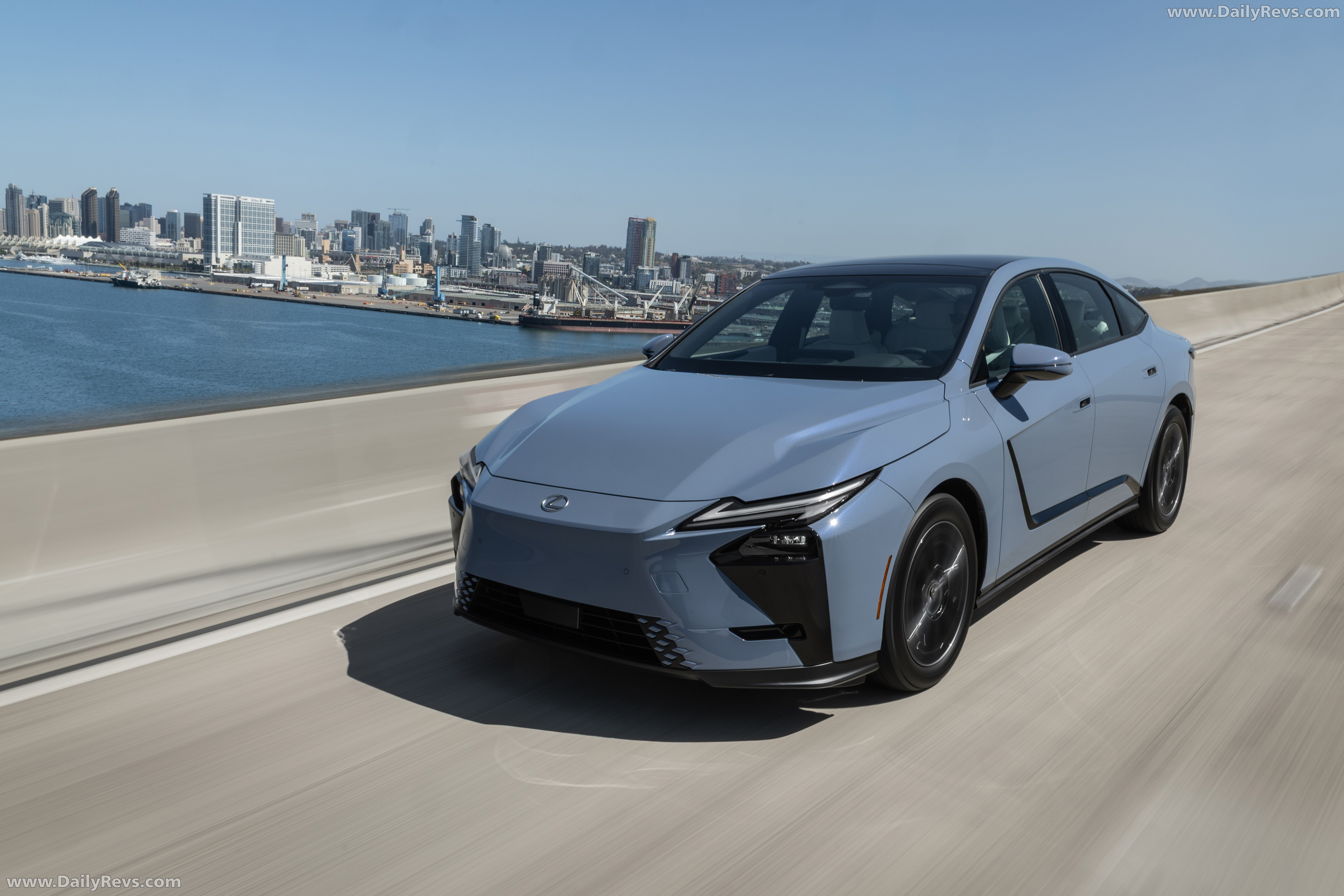 2026 Lexus ES 350e Premium Front View