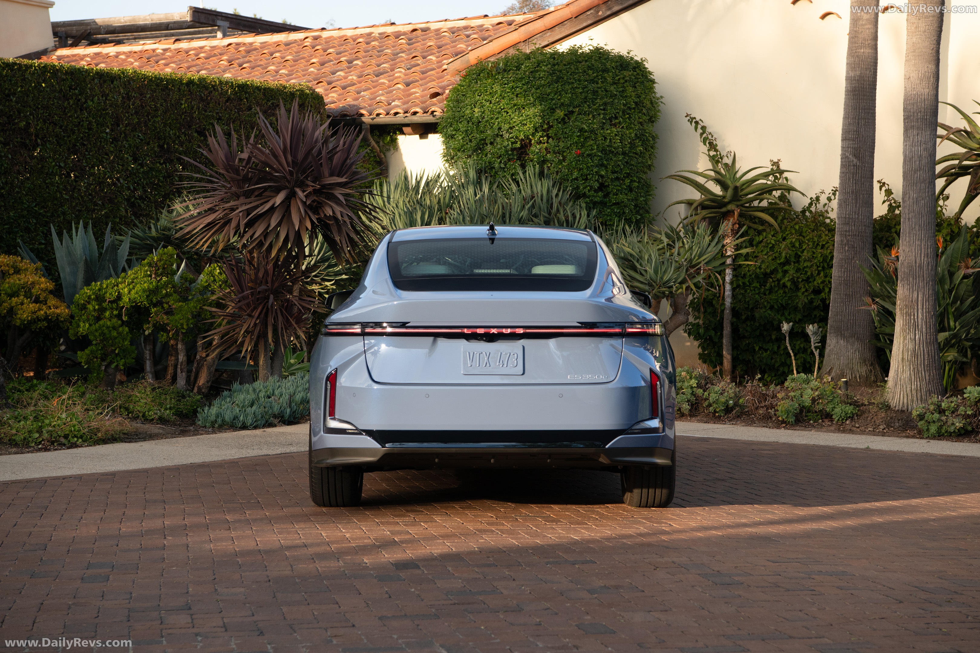 2026 Lexus ES 350e Premium Rear View
