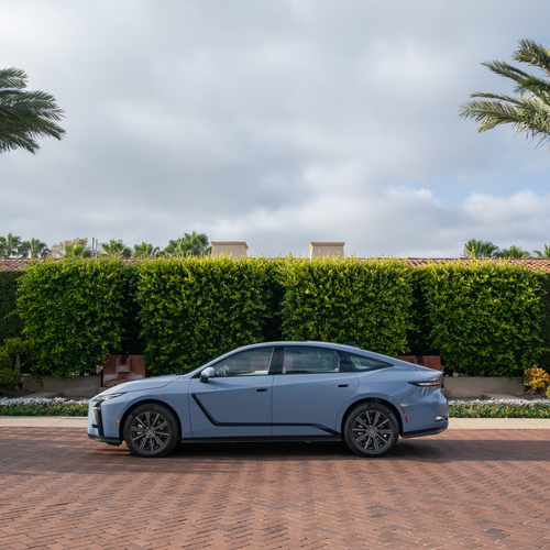 2026 Lexus ES 350e Premium Side View