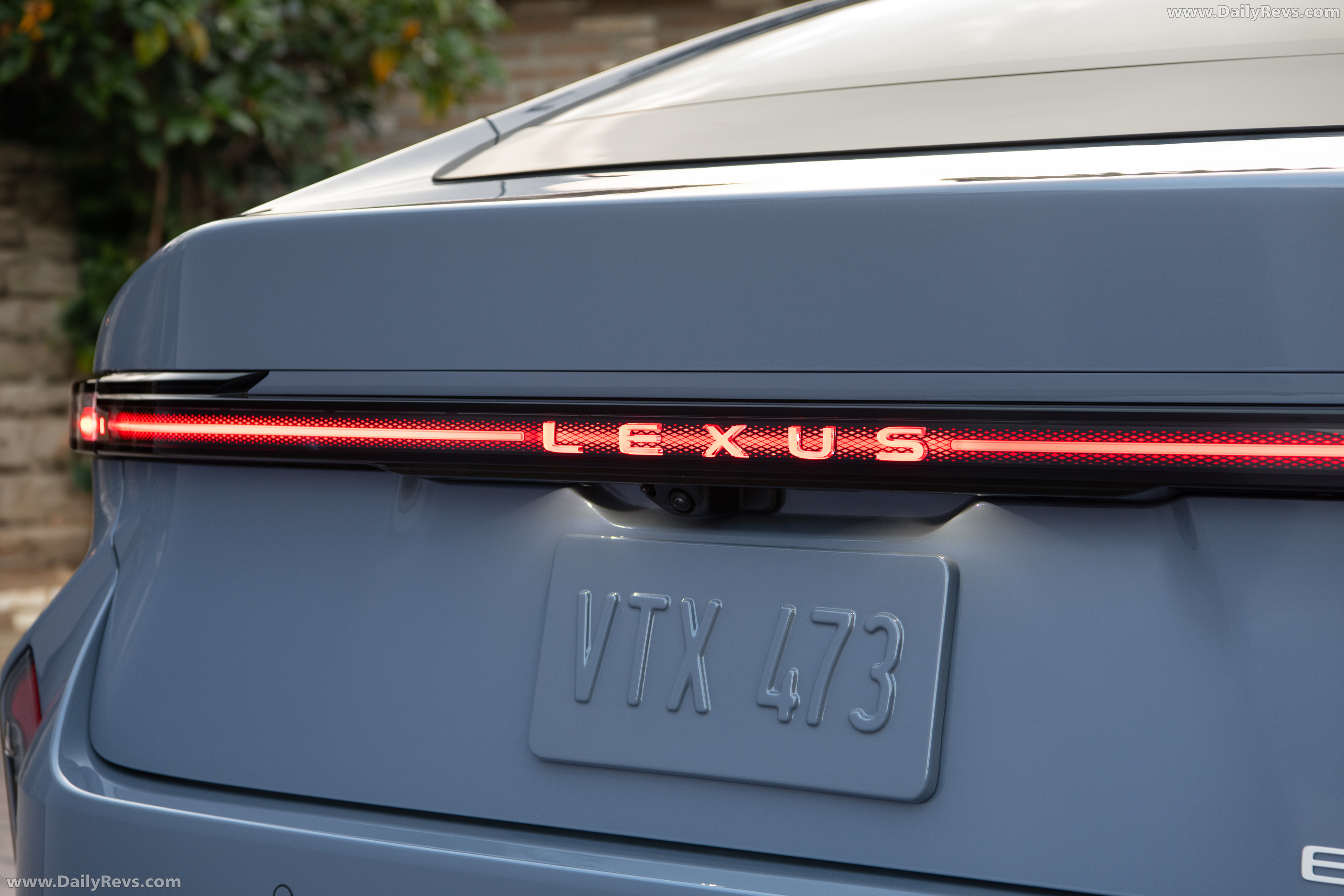 2026 Lexus ES 350e Premium Exterior