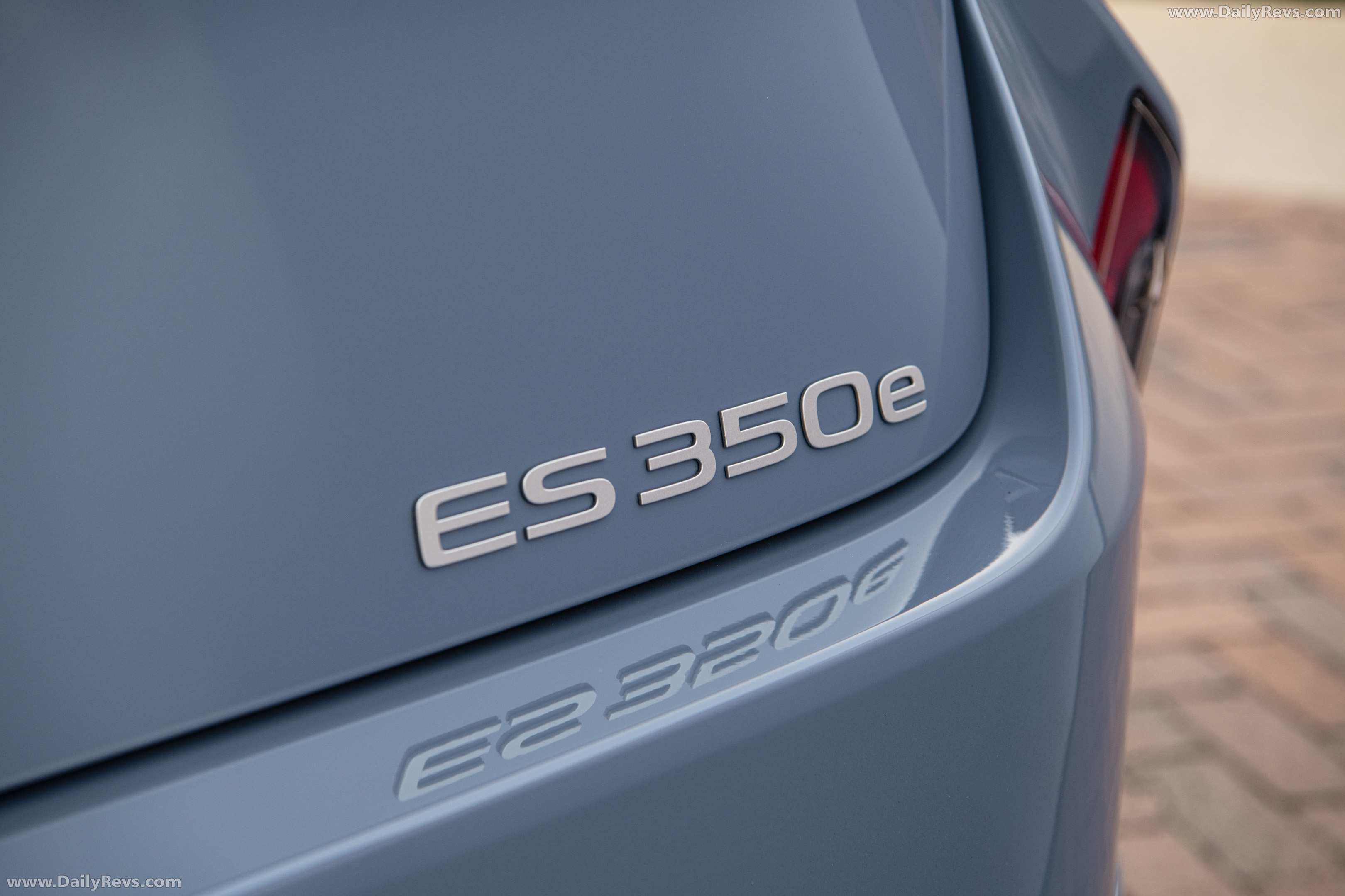 2026 Lexus ES 350e Premium Exterior