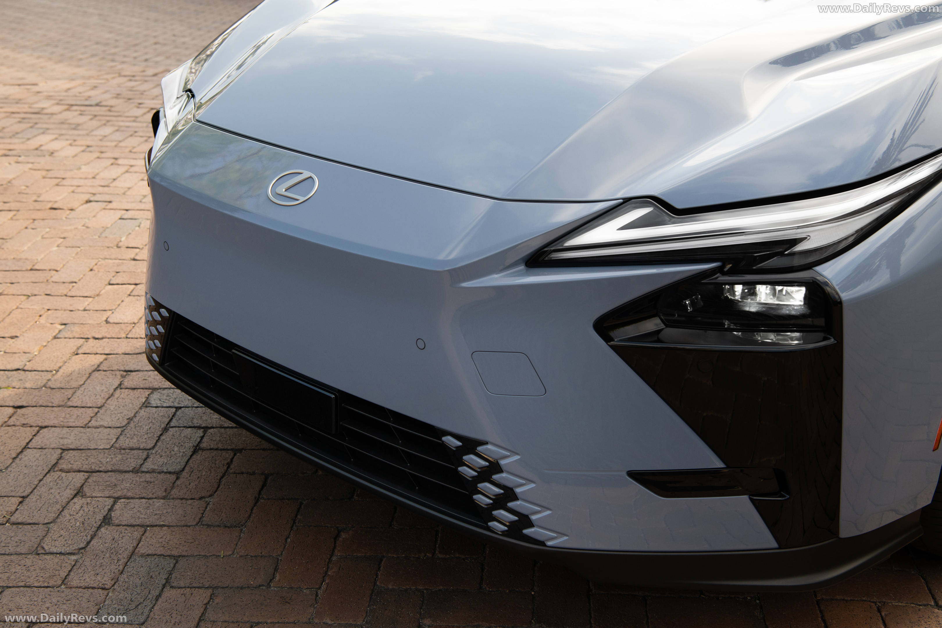 2026 Lexus ES 350e Premium Exterior