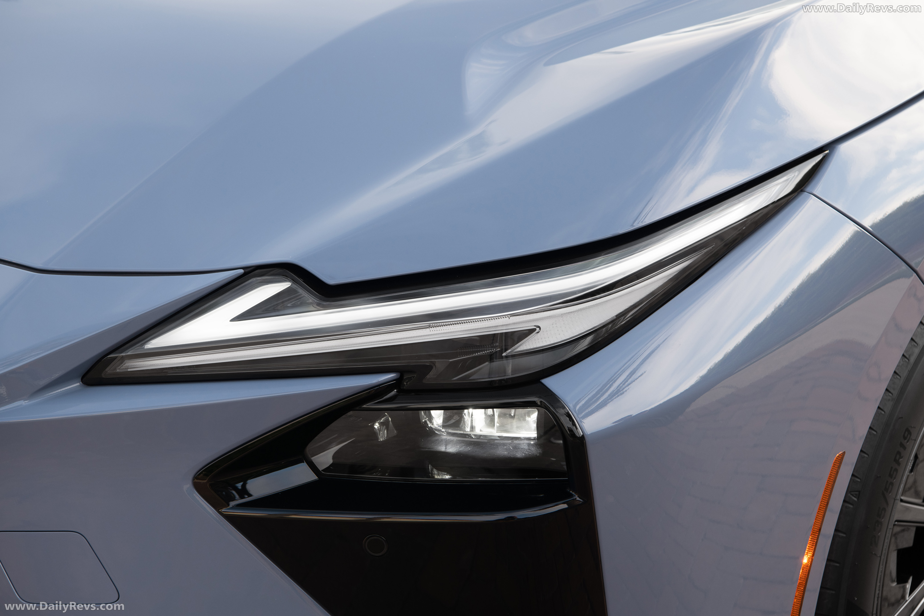 2026 Lexus ES 350e Premium Exterior