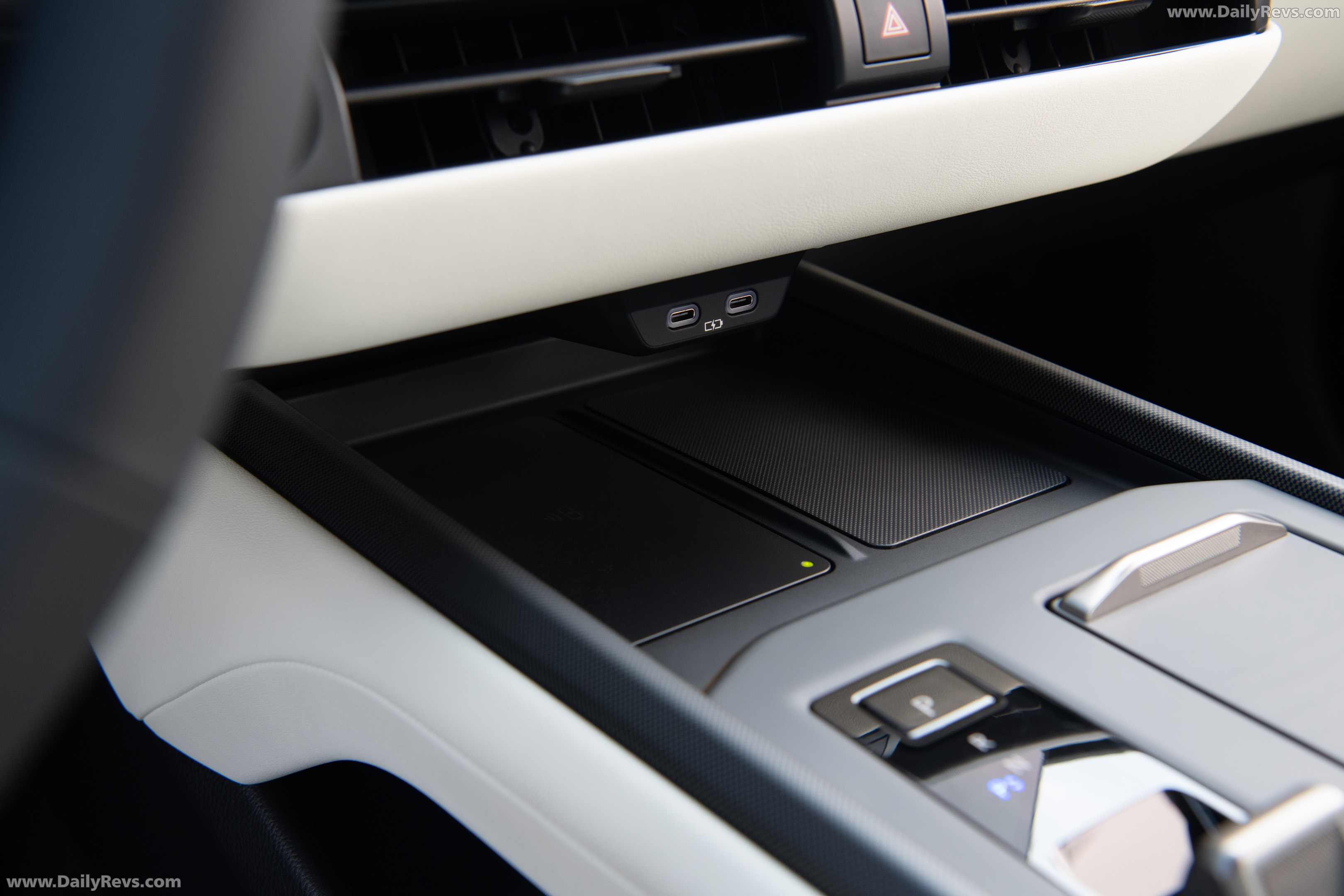 2026 Lexus ES 350e Premium Interior