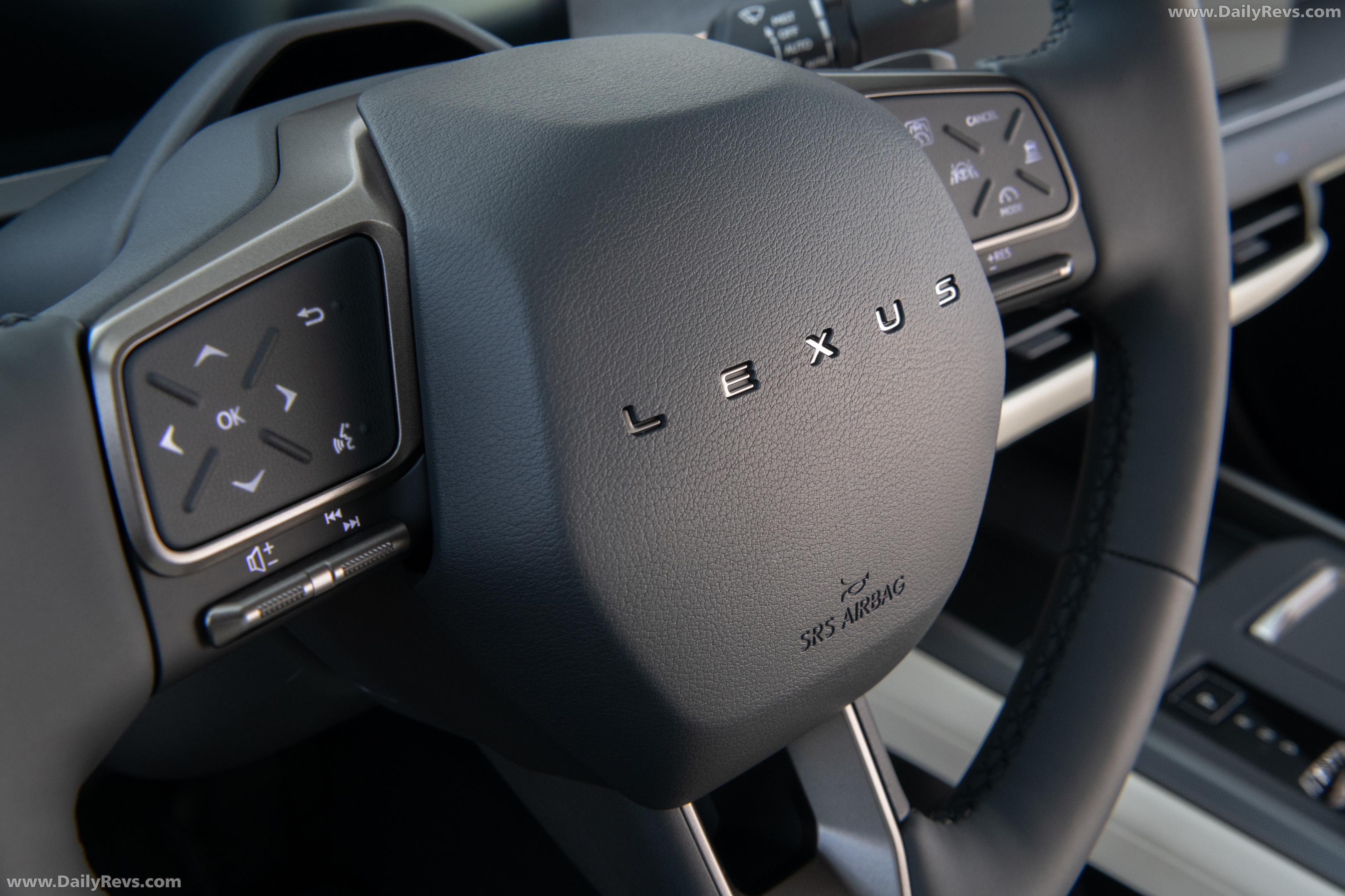 2026 Lexus ES 350e Premium Interior