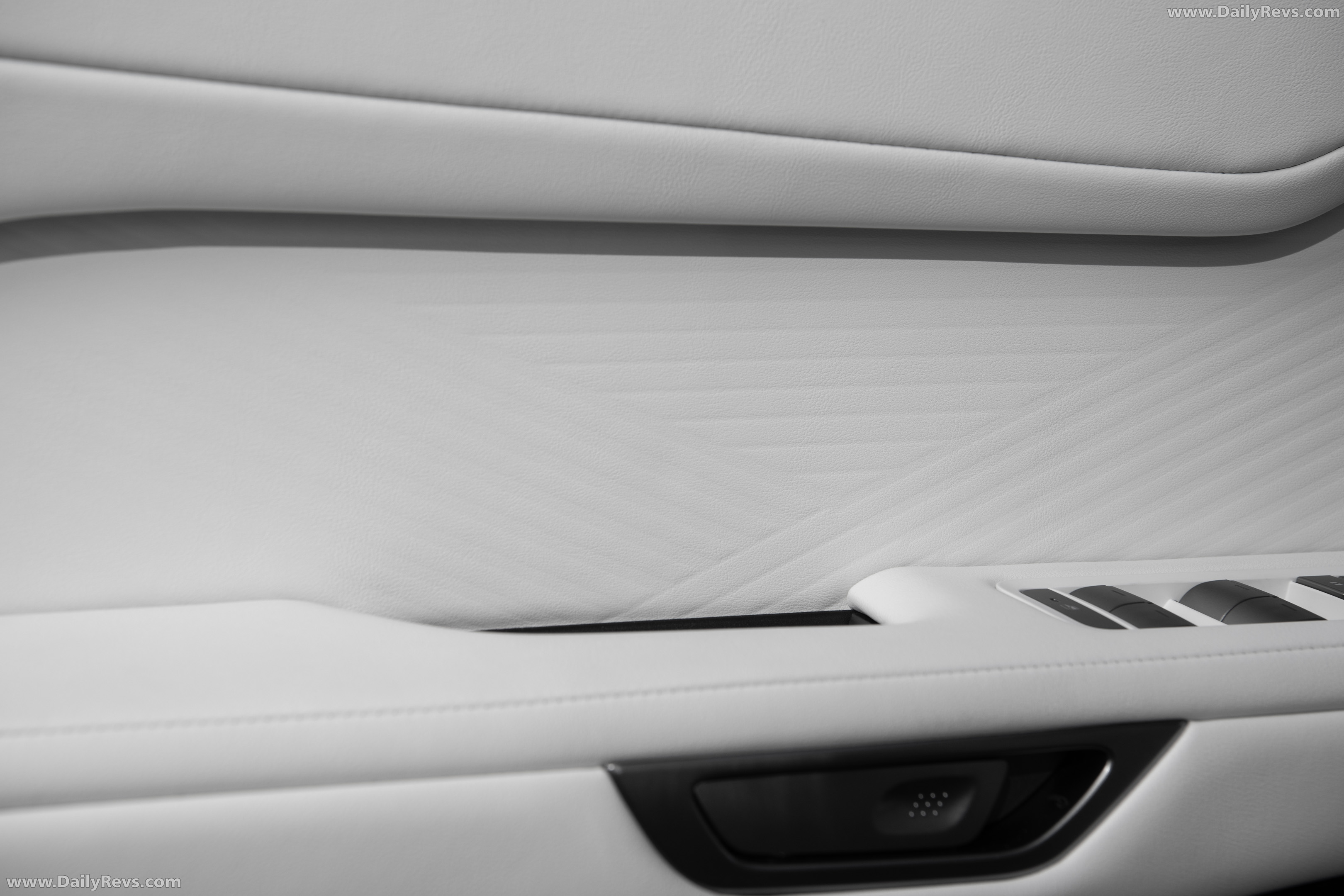 2026 Lexus ES 350e Premium Interior
