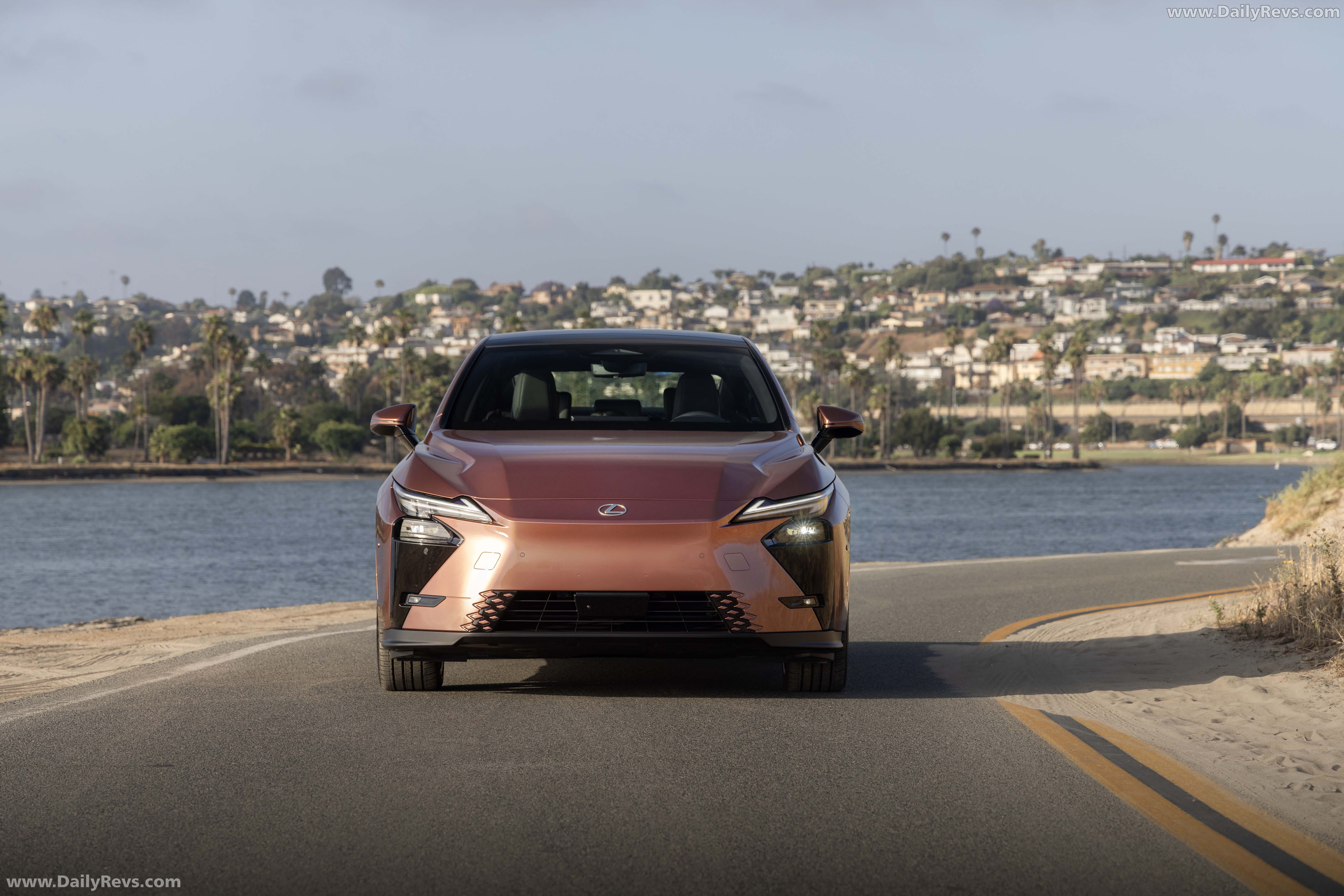 2026 Lexus ES 350e Luxury Executive Front View