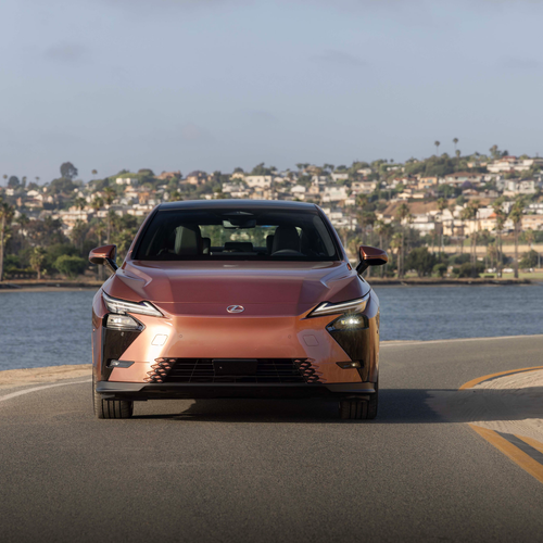 2026 Lexus ES 350e Luxury Executive Front View