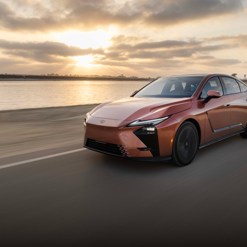 2026 Lexus ES 350e Luxury Executive Front View
