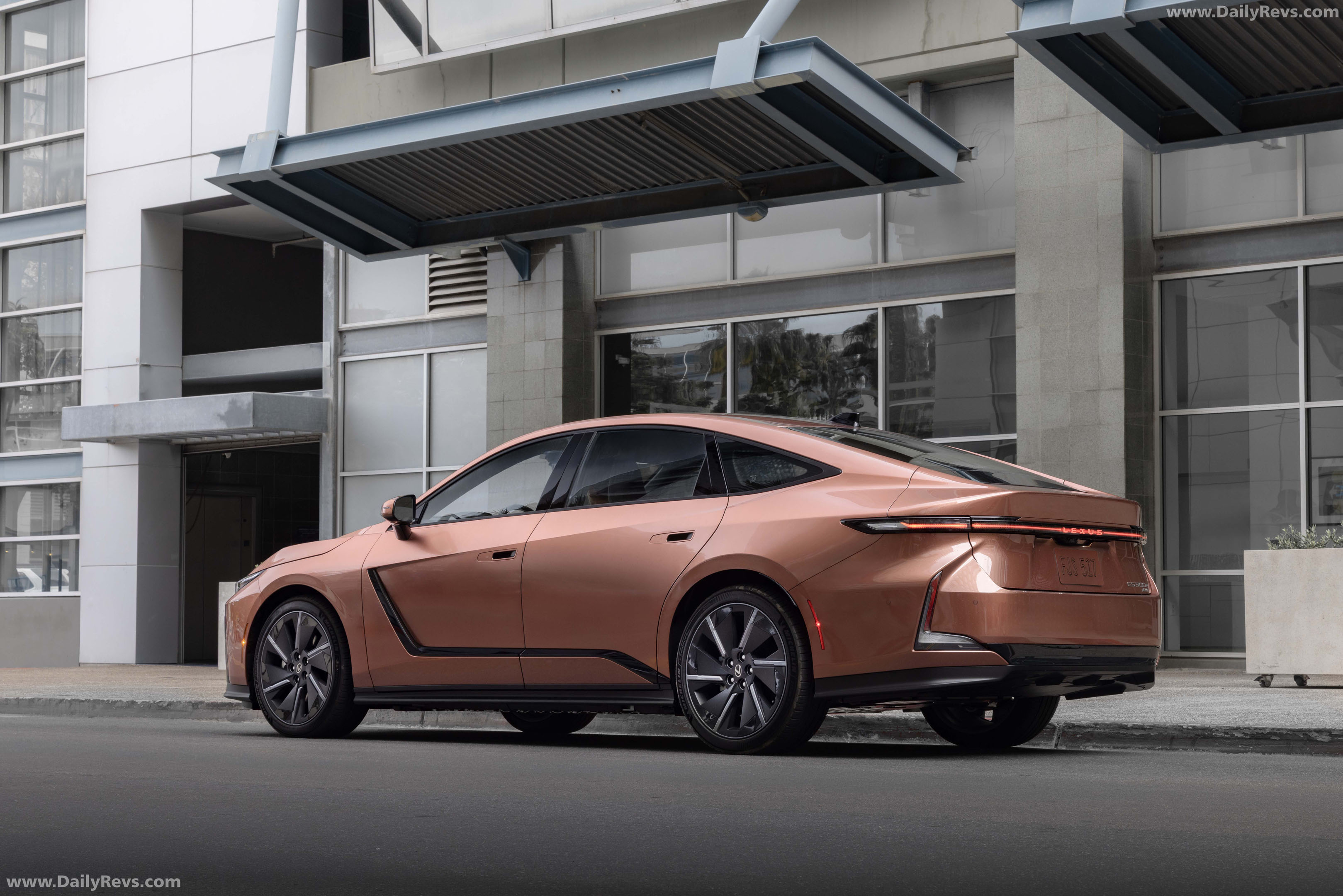 2026 Lexus ES 350e Luxury Executive Rear View