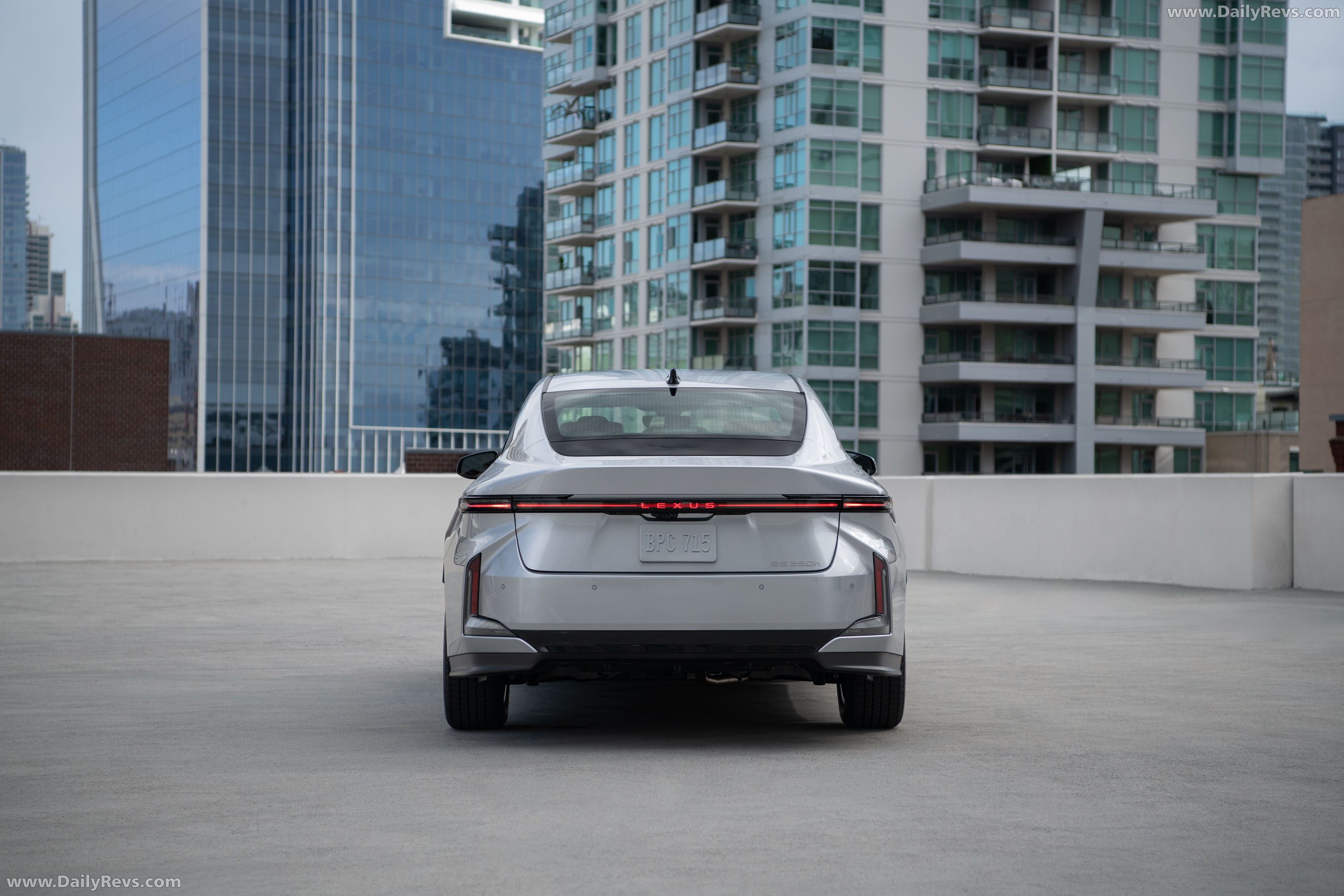 2026 Lexus ES 350H Premium Rear View