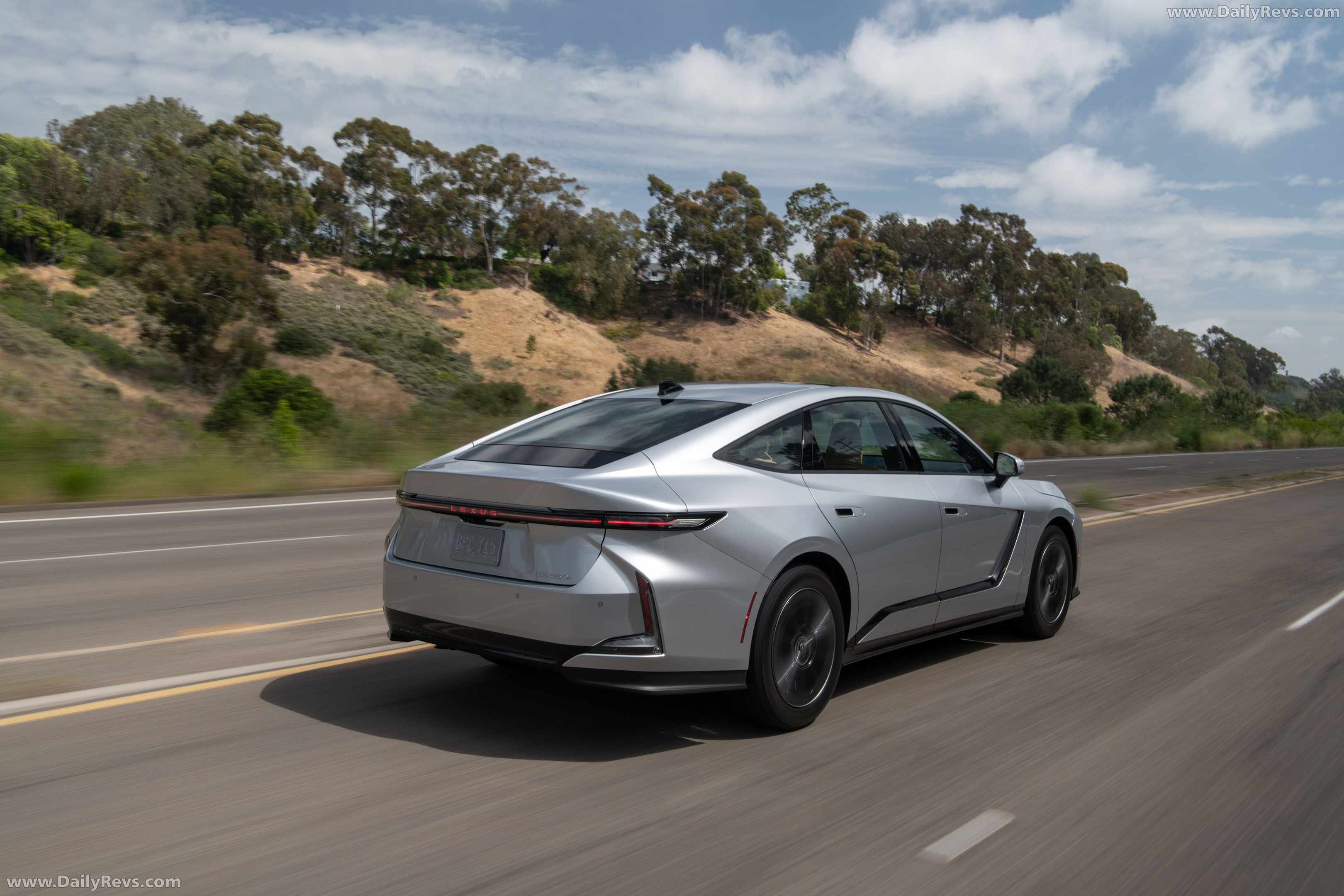 2026 Lexus ES 350H Premium Rear View
