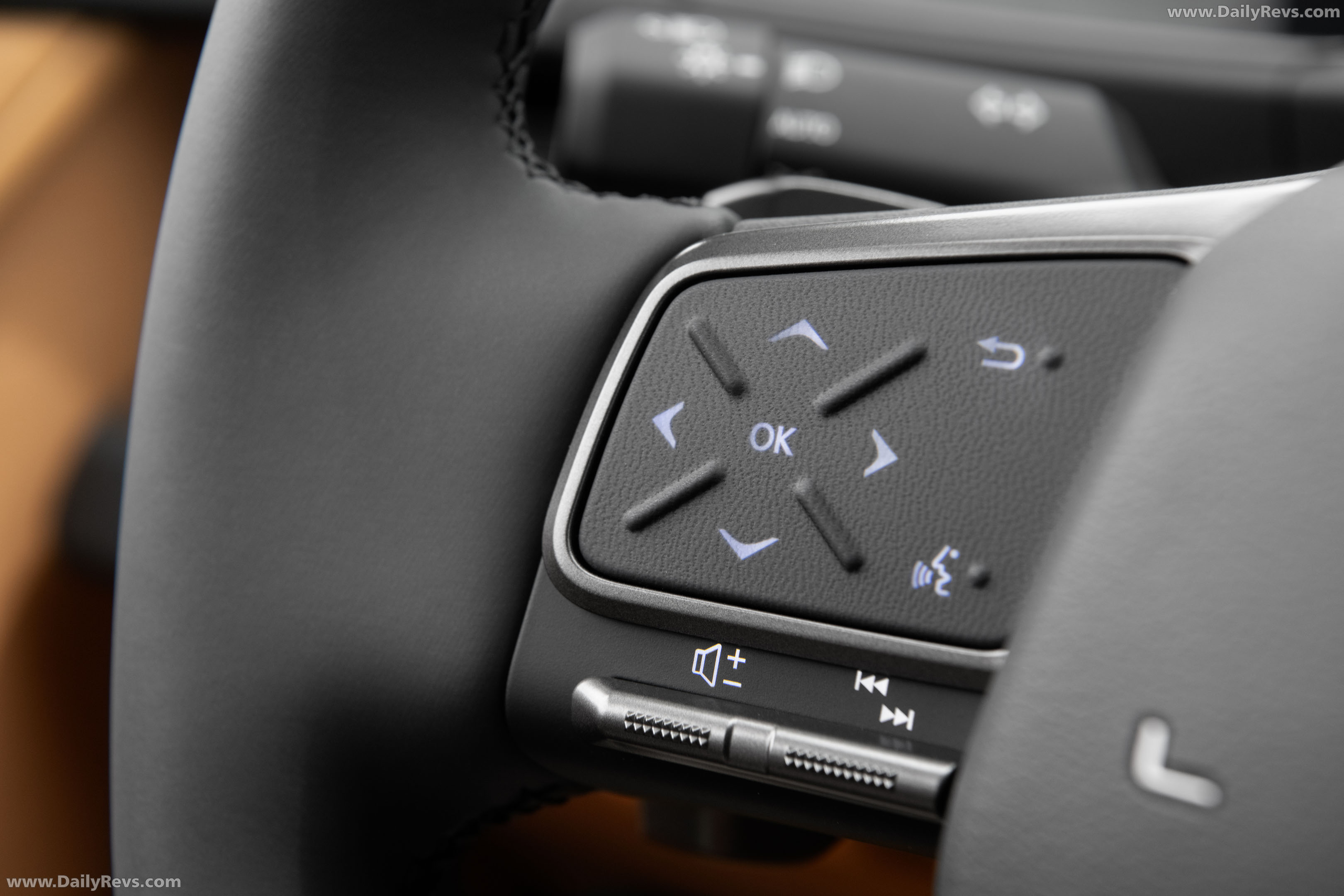 2026 Lexus ES 350H Premium Interior