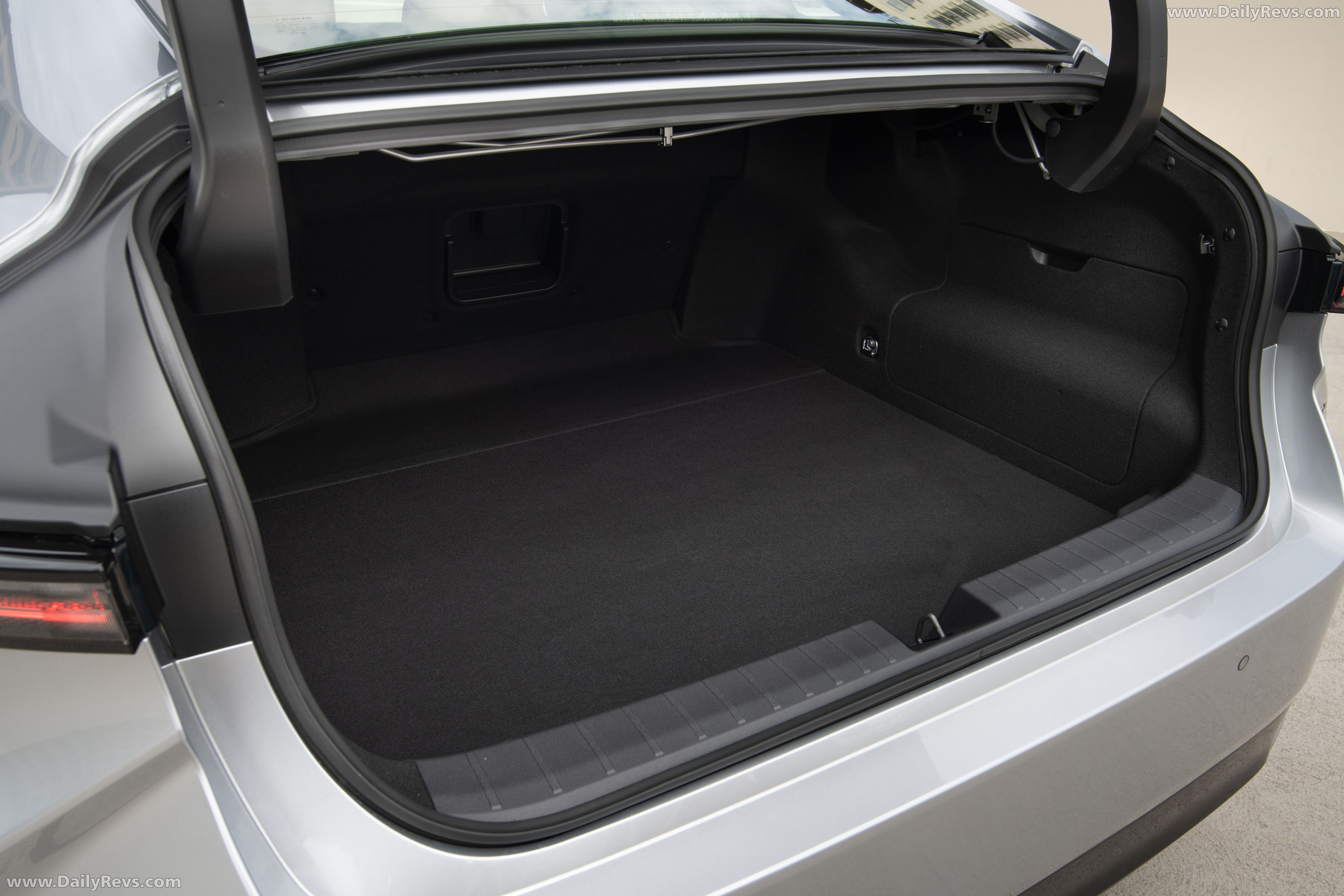 2026 Lexus ES 350H Premium Interior