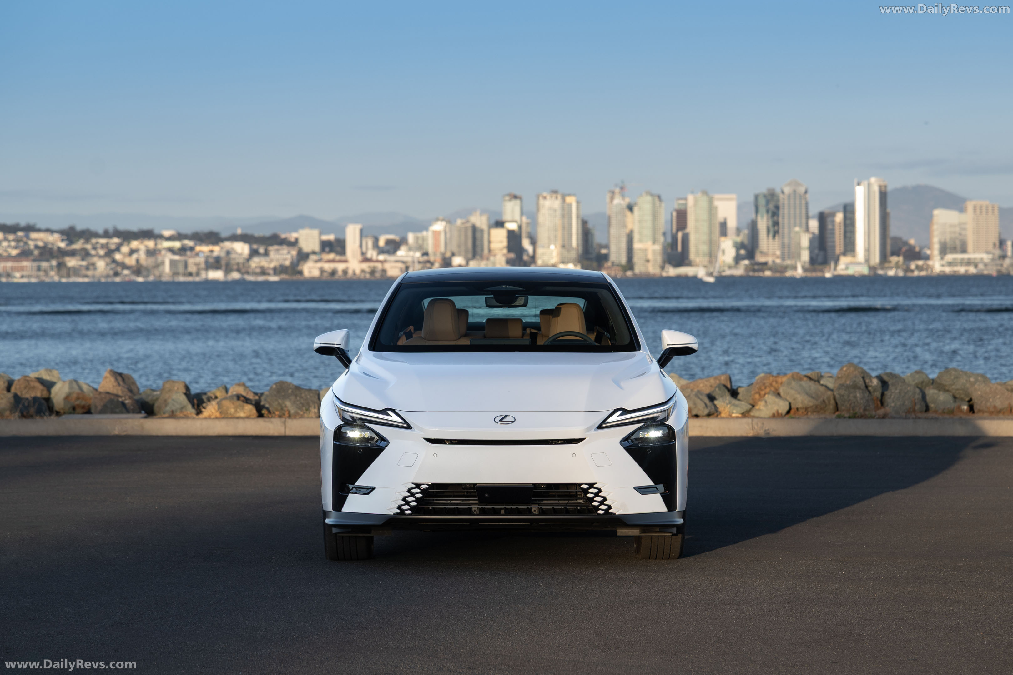 2026 Lexus ES 350H Premium Plus Front View