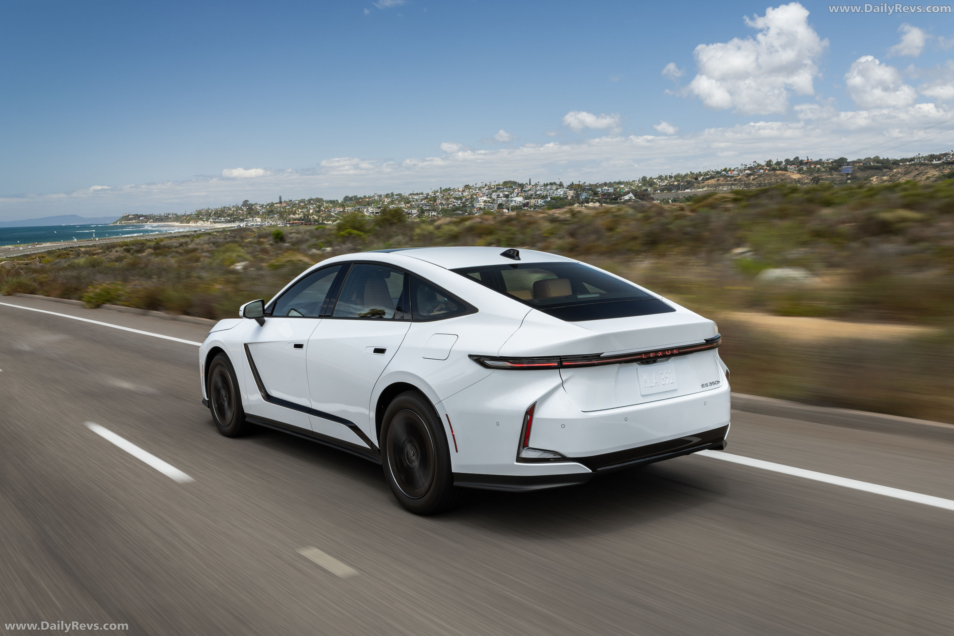 2026 Lexus ES 350H Premium Plus Rear View