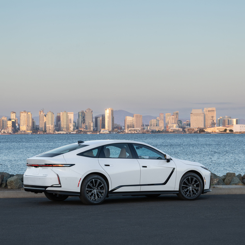 2026 Lexus ES 350H Premium Plus Rear View