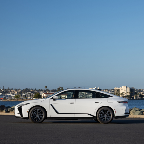 2026 Lexus ES 350H Premium Plus Side View