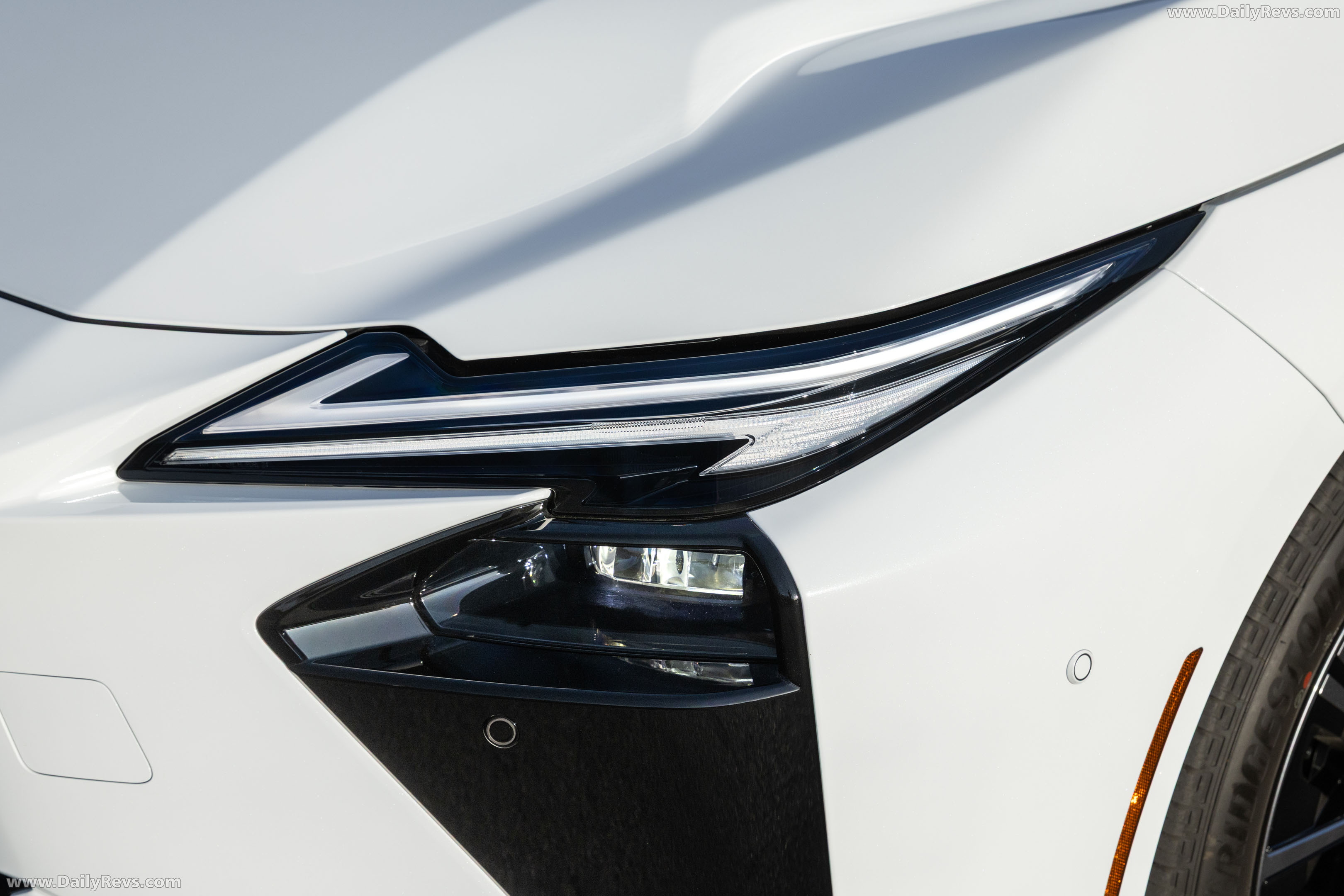 2026 Lexus ES 350H Premium Plus Exterior