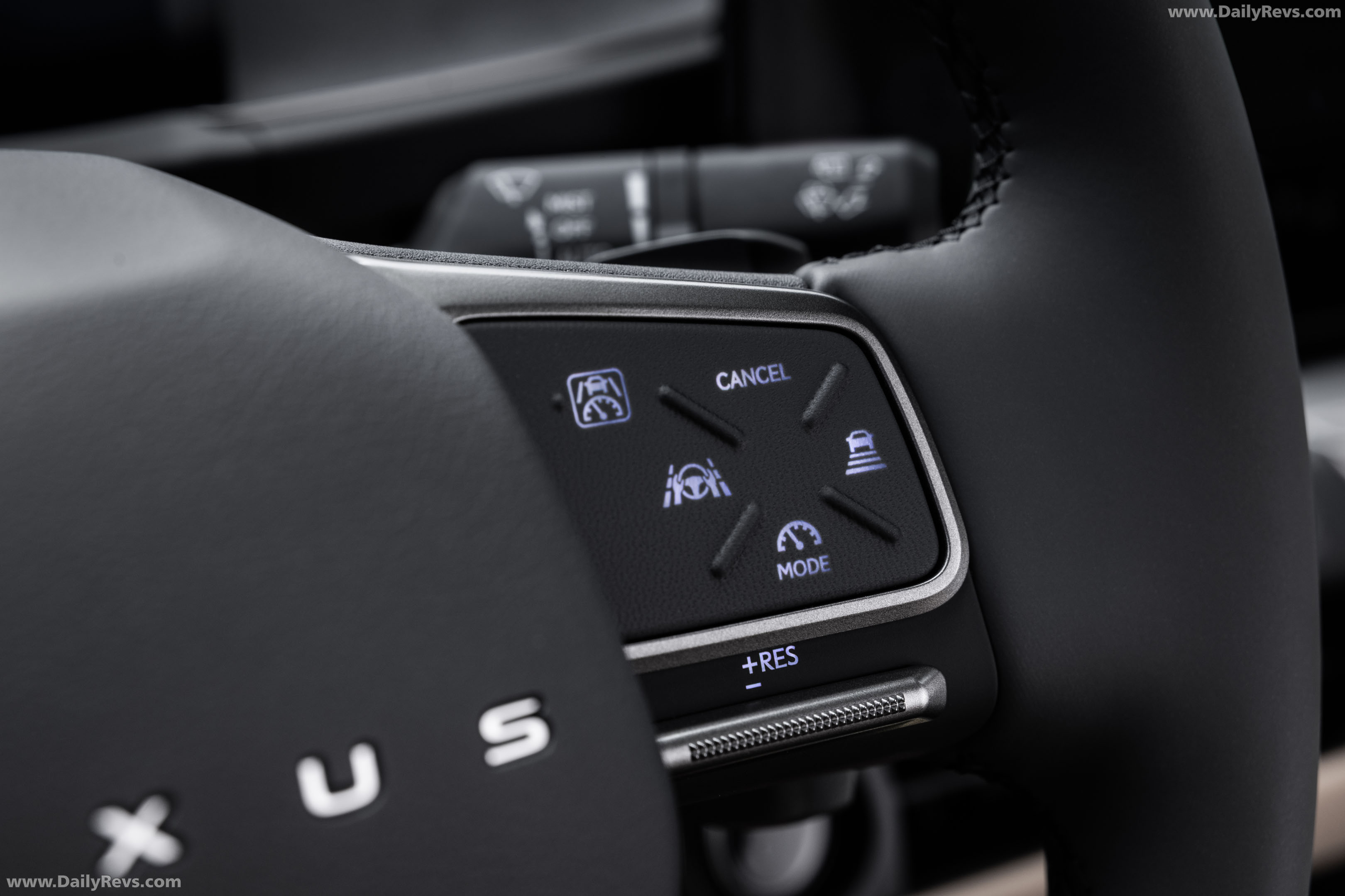 2026 Lexus ES 350H Premium Plus Interior